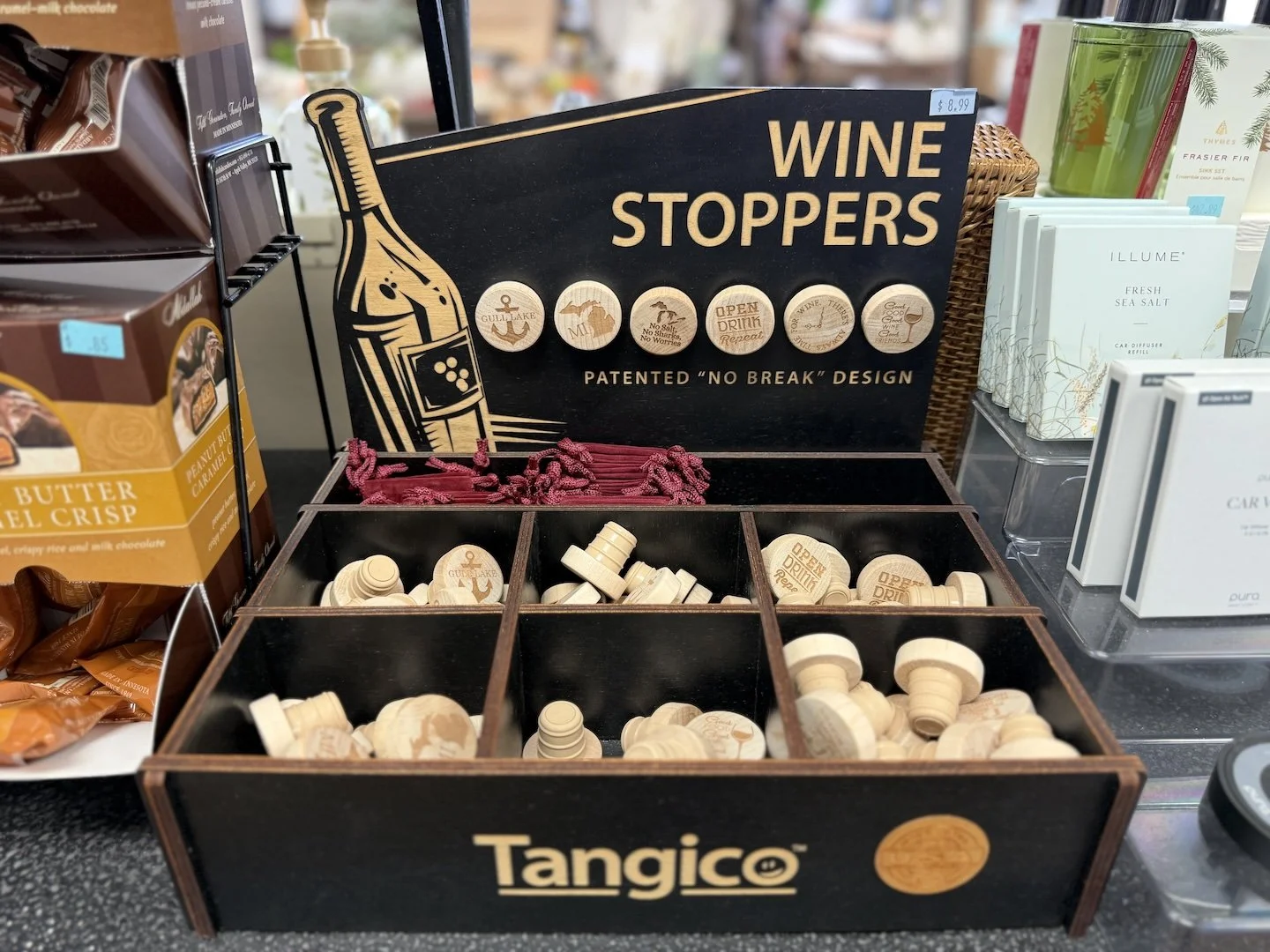 urban-nest-richland-mi-wine-stopper-gift-set.jpeg