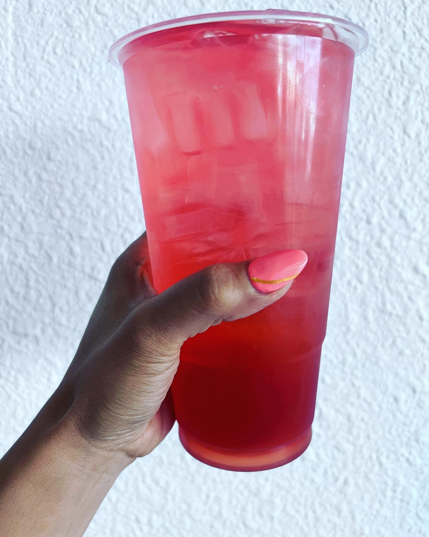 Pink 🌺 Hibiscus

Light, refreshing and tightens up your skin and gives you energy! 

Limited time only! 

#junemenu #chillnutritionlodi #lodihealthydrinks #nutrition #fitness #results #lodiproteinshakes #postrecovery #lodishakes