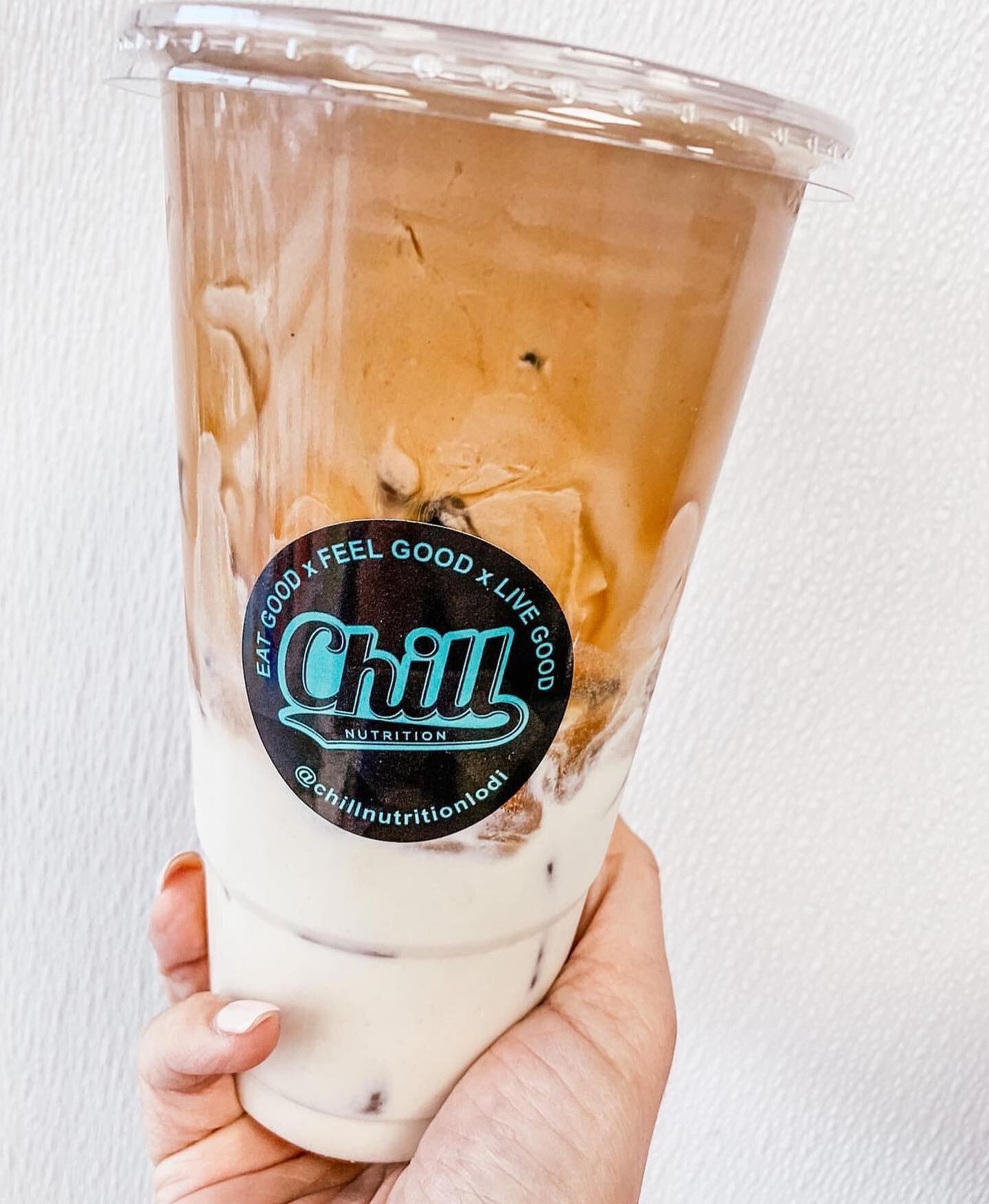 FRIYAY! 

The best way to end the work week! 
Something tasty AND healthy. 

📸featured drink: Iced Macchiato fat reducer. 

#chillnutritionlodi #lodidrinks #mealshakes #results #nutrition #fitness #lodilovers