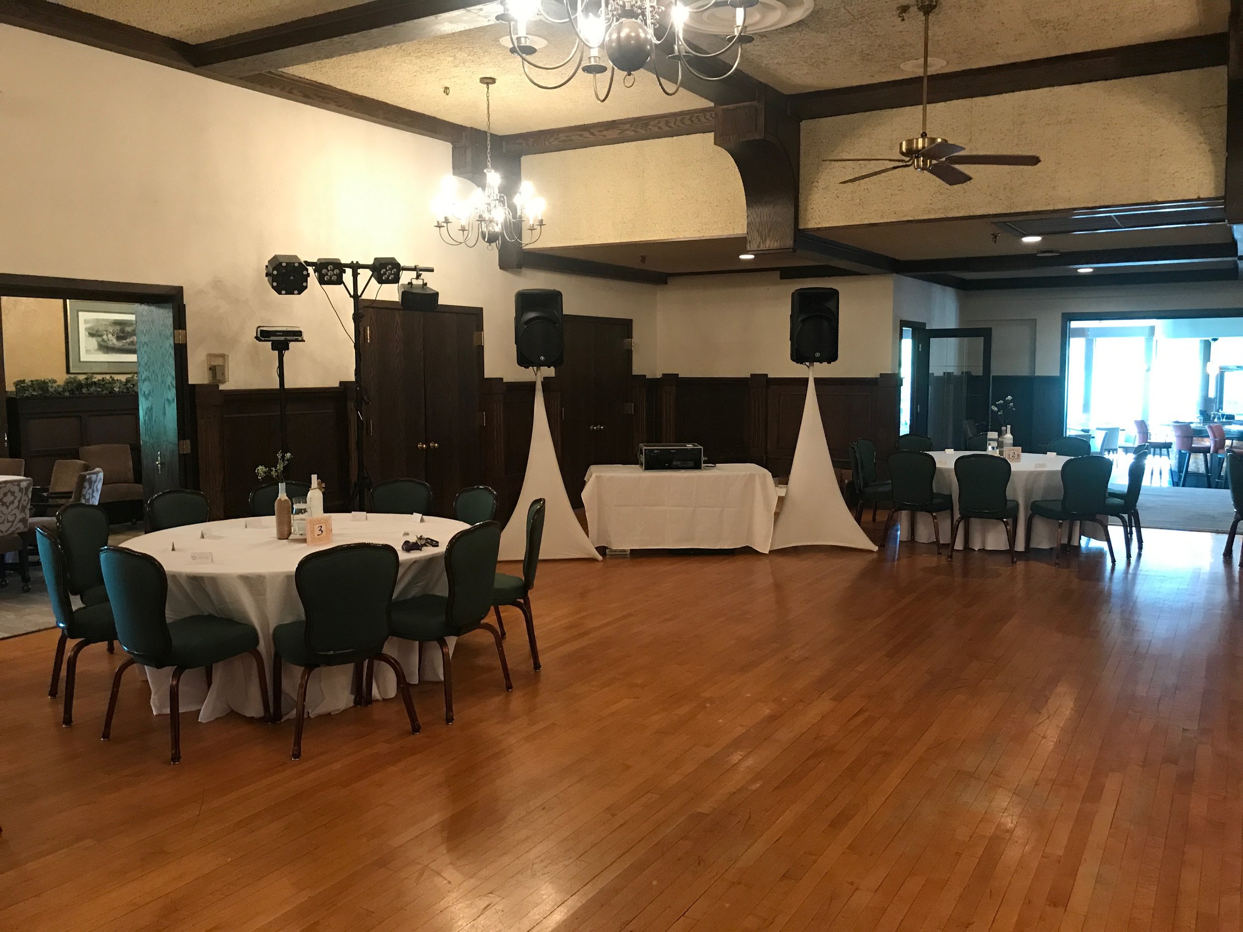 Best Wedding DJ set up Quad Cities 