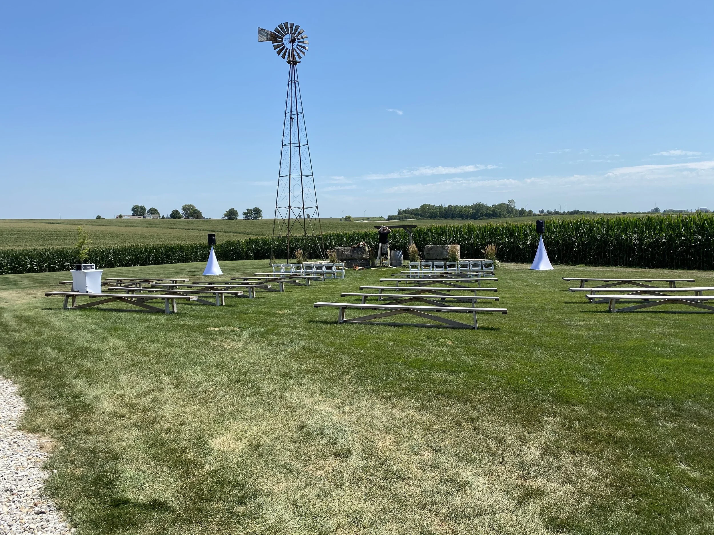 6 Ways to Pull Off the Perfect Rustic Wedding