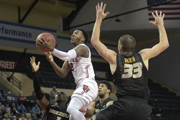 Ponds Setting Career High in Points, Not Enough for Johnnies vs. Mizzou