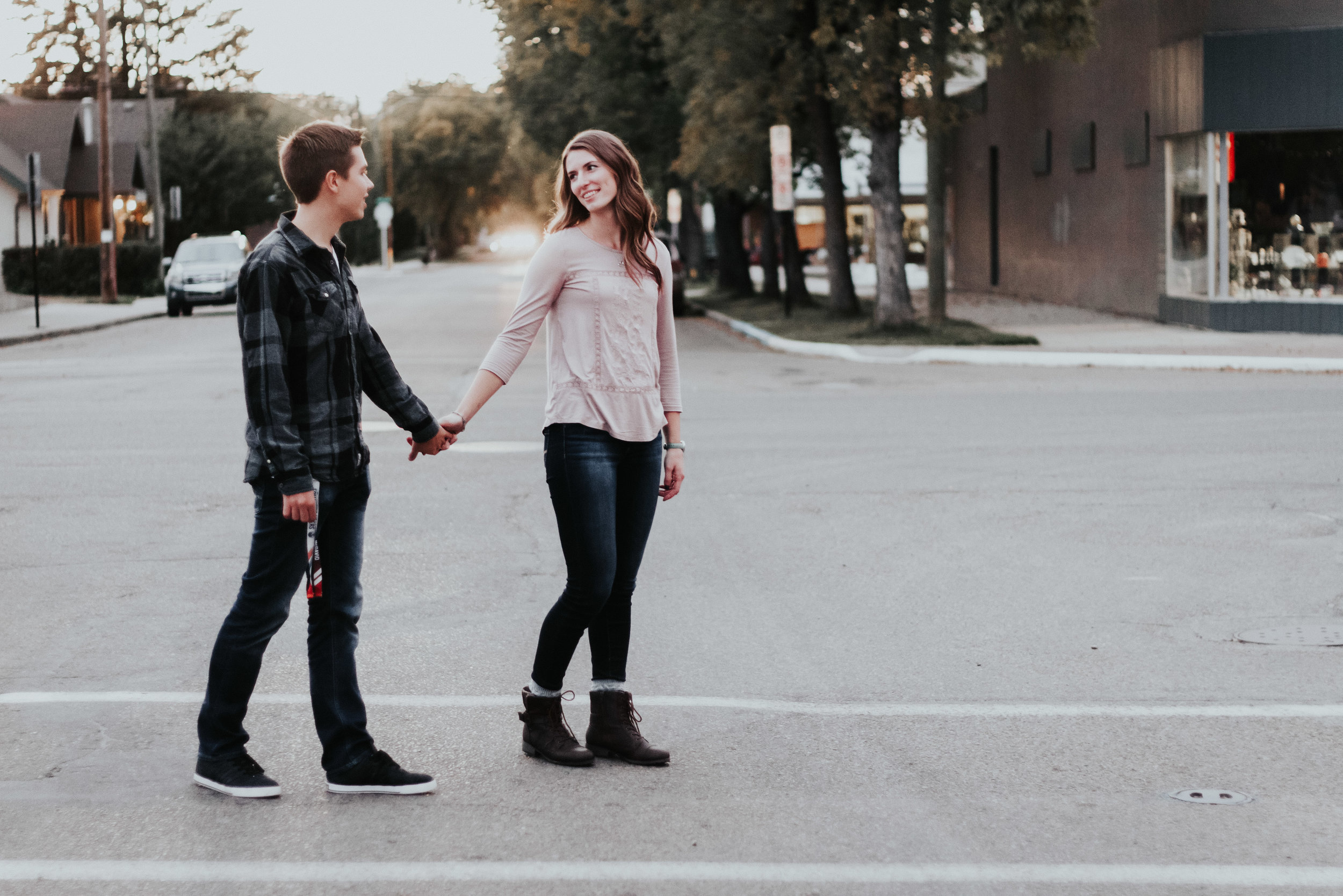 And wrapping the session up with some warm drinks and a nice walk on this bright autumn day goes on my list of "Things I must keep repeating" for sure!Congrats on the engagement, you guys!