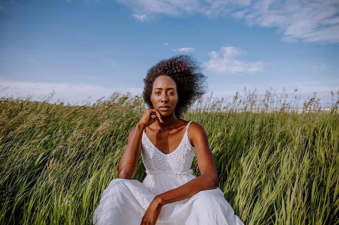 Check out my stories/highlights to see my winter availability for portraits and couples&rsquo; sessions! Currently only have November &amp; December dates highlighted!

Also! Summer 2022 wedding availability; I&rsquo;ve some open dates for June &amp;