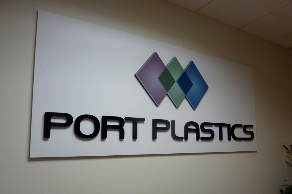 Port Plastics dimensional reception logo
