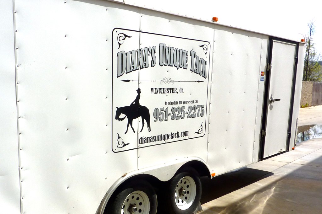 Custom cut vinyl vehicle graphics