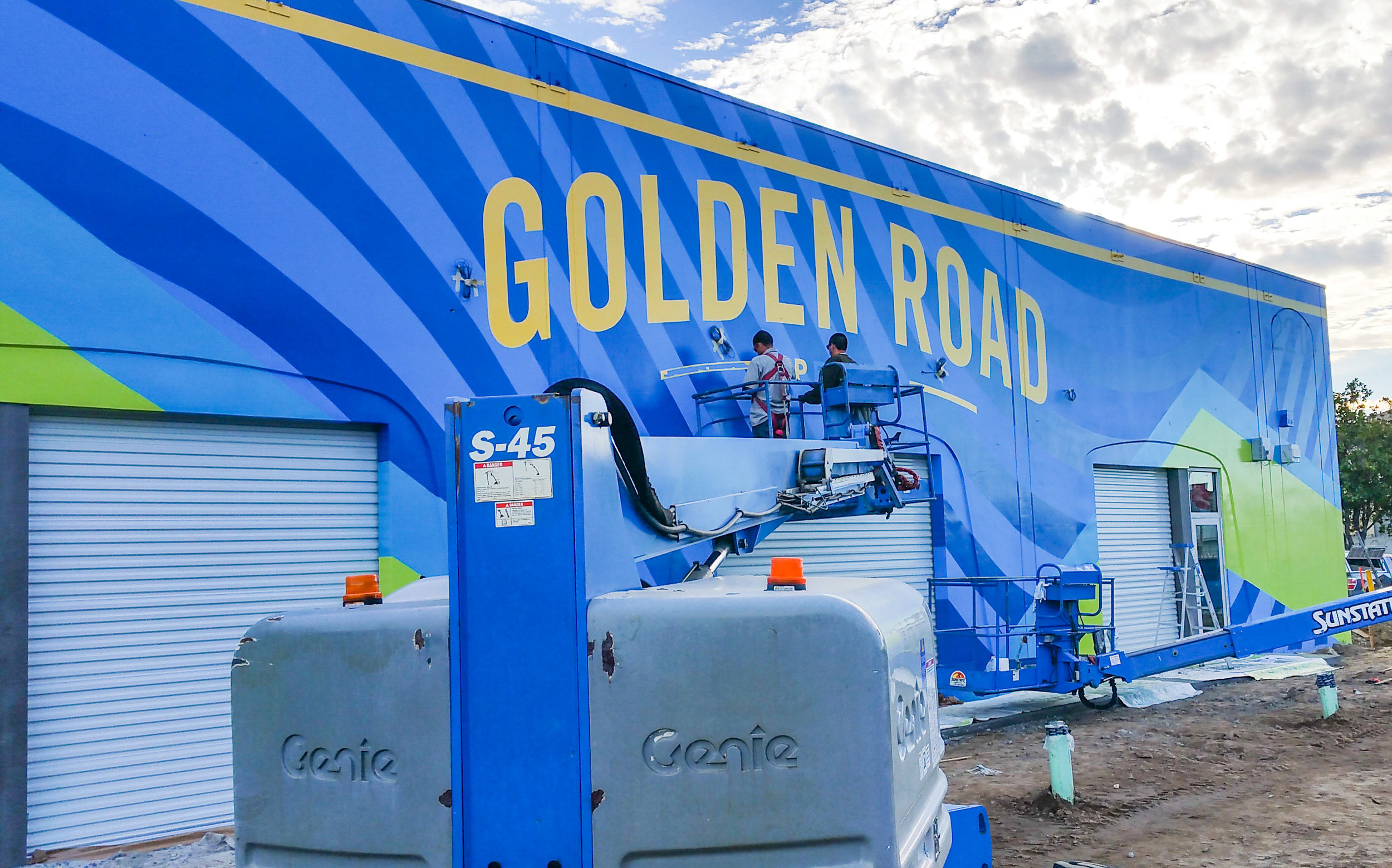 Golden Road Brewing - Anaheim CA - HAND PAINTED MURAL GRAPHICS - painting progress