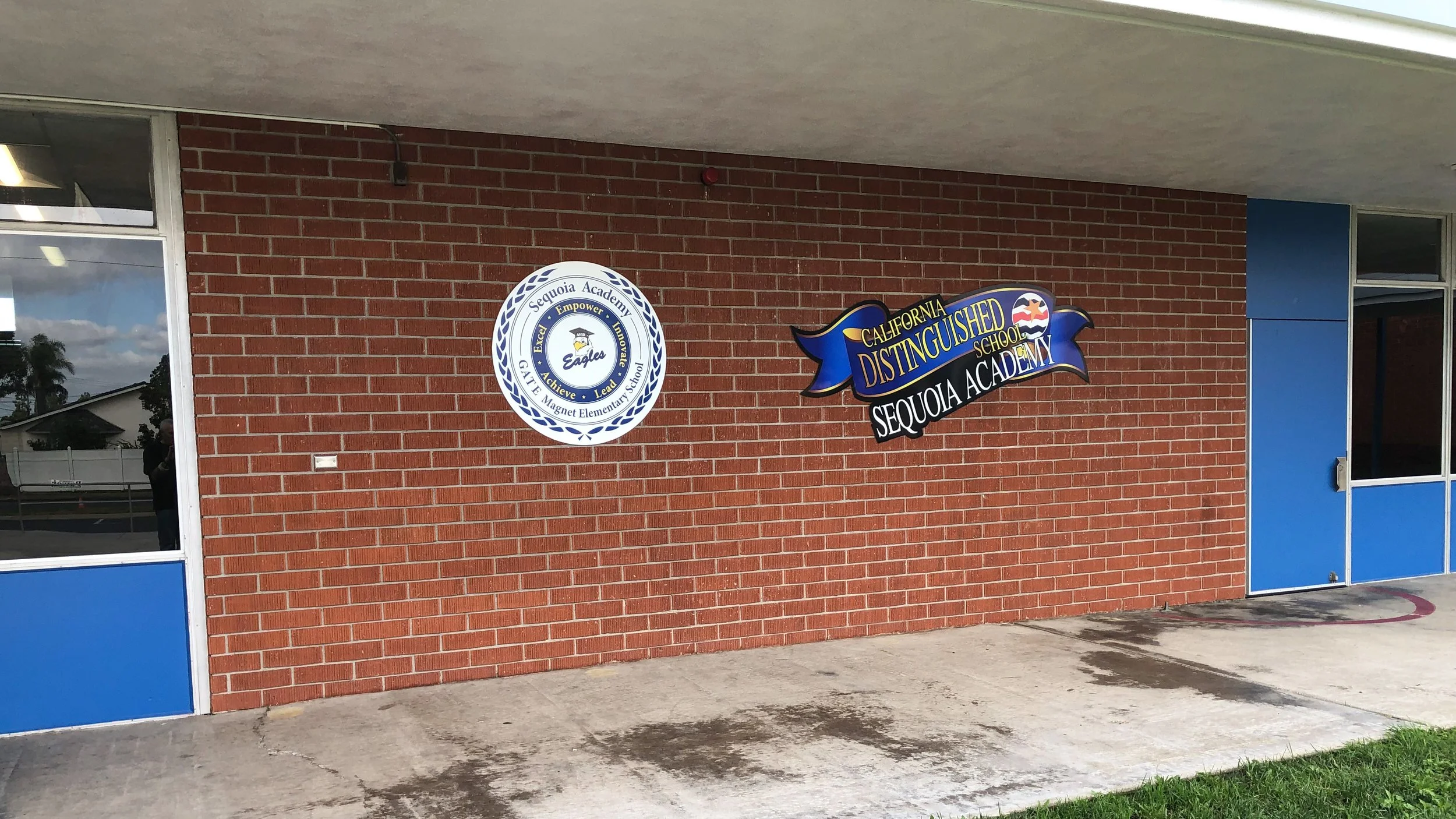 SCHOOL AWARD SIGNS & PLAQUES — Big City Signs Graphics