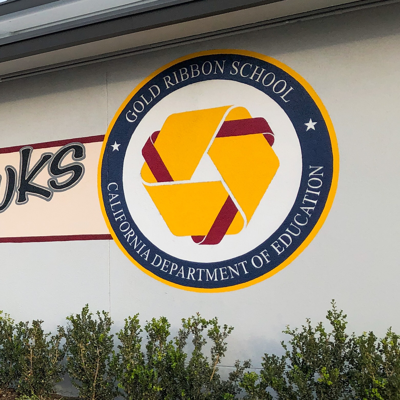 Hutchinson Middle School Gold Ribbon Award sign detail