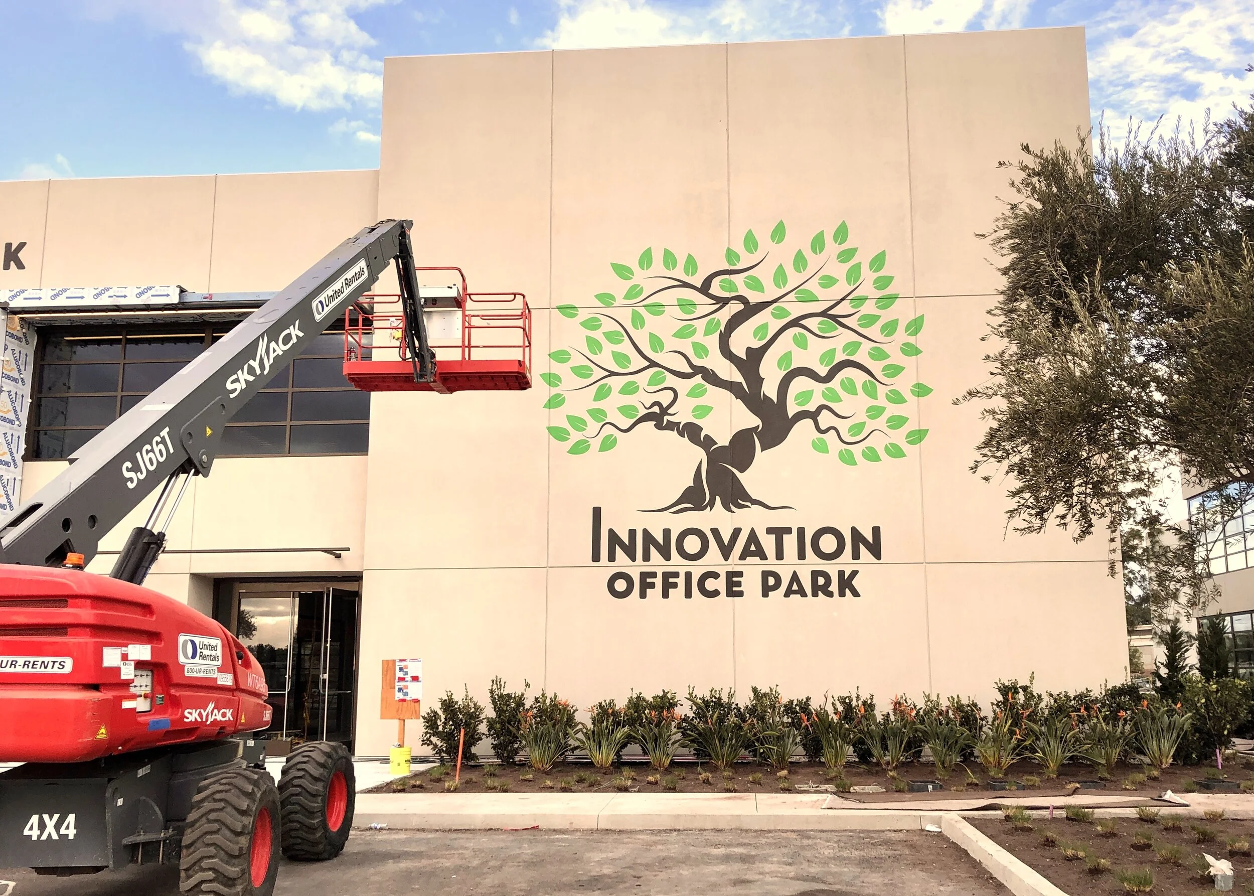 RECENT WORK - HAND PAINTED SIGNAGE AND MURAL - INNOVATION OFFICE PARK
