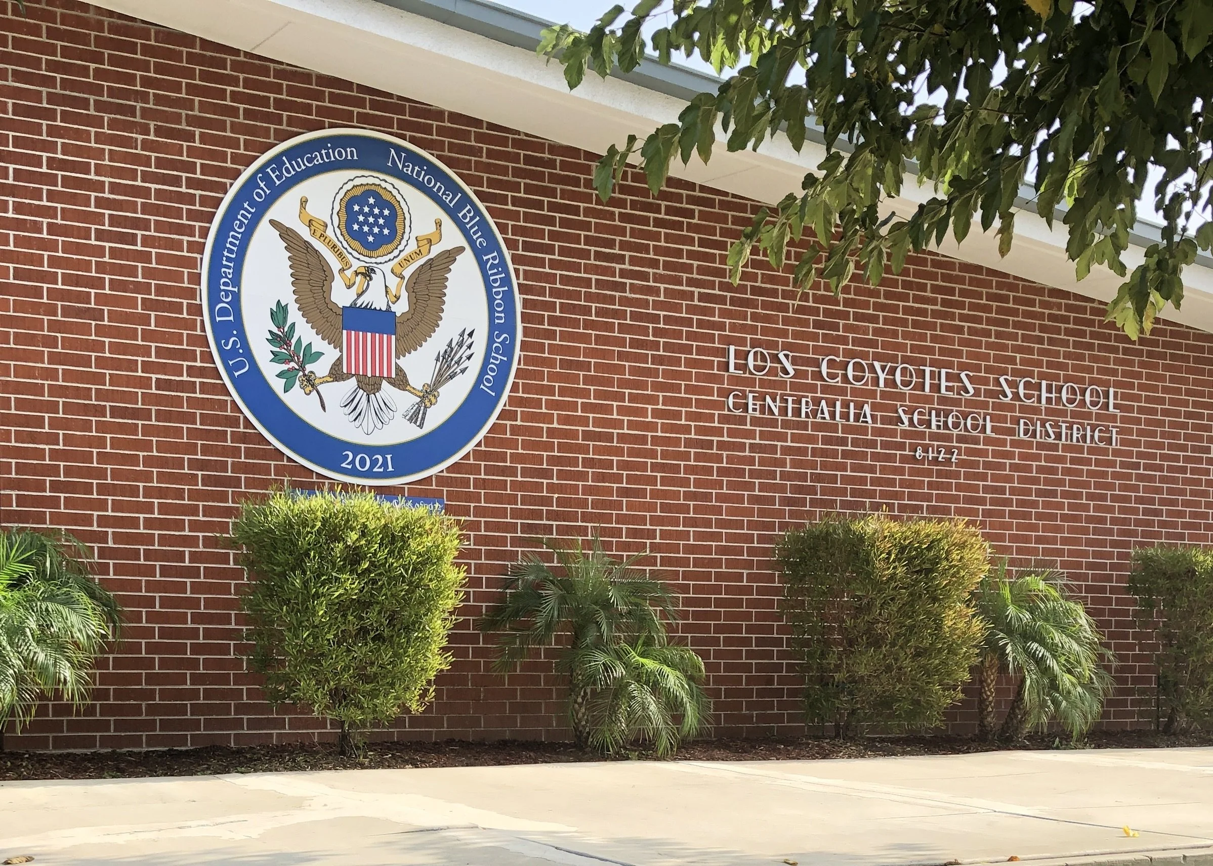 SCHOOL AWARD LOGOS - PANELS