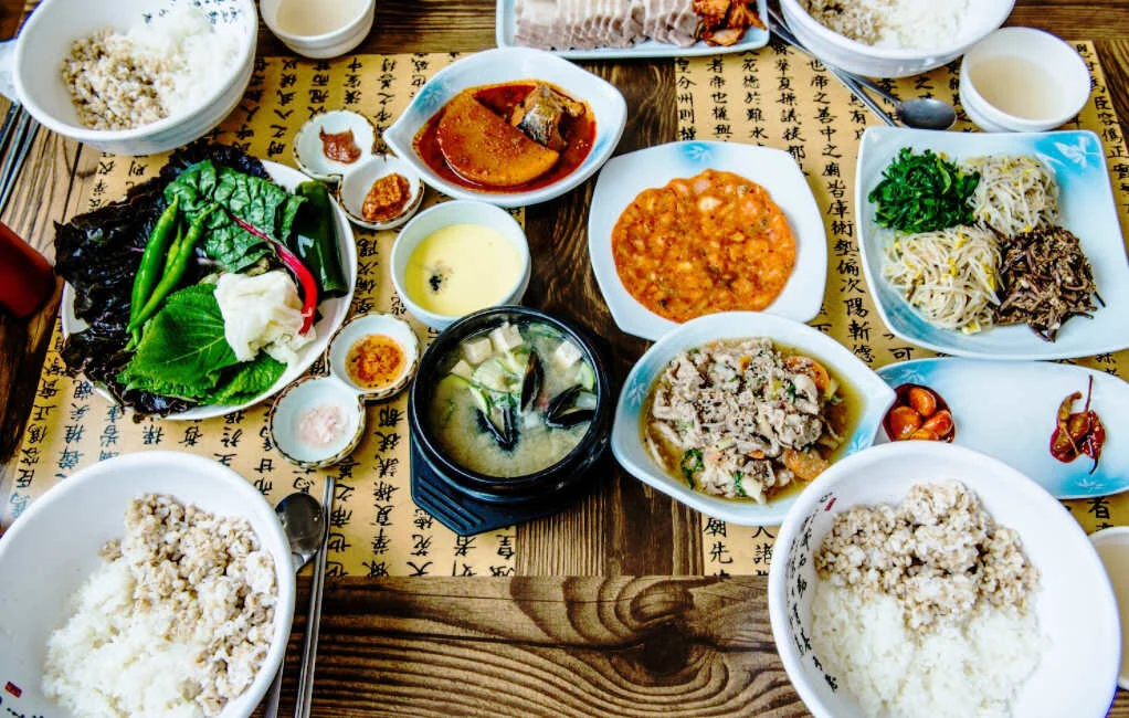  Tradition. Rice. Soup. Meat. BANCHAN to the MAX. 