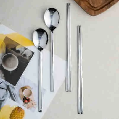 Korean cutlery consists of a spoon and chopsticks.