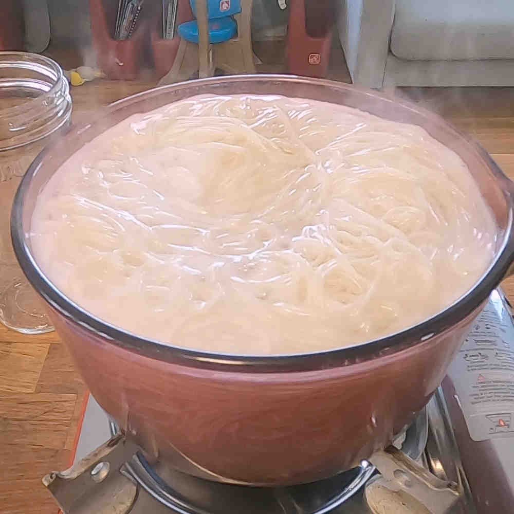 boiling overflow noodles 3.jpg