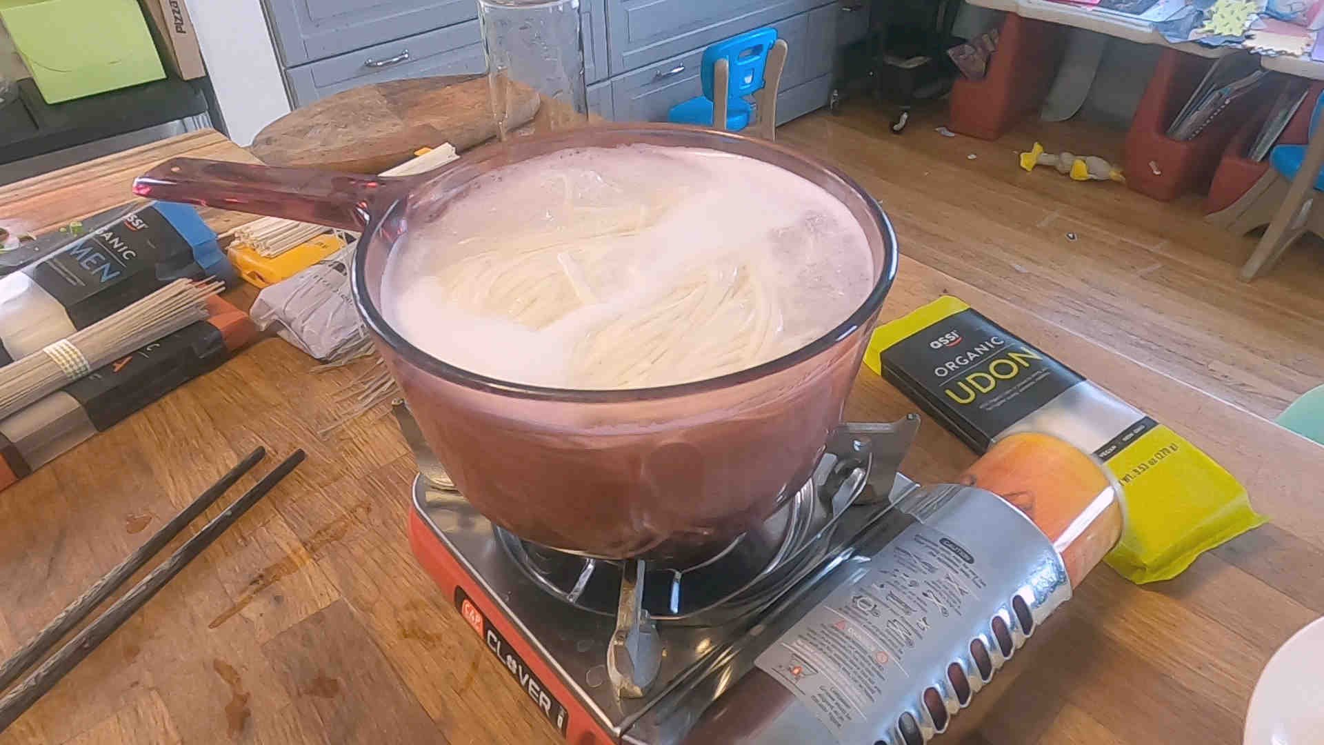 boiling noodles third boil.jpg