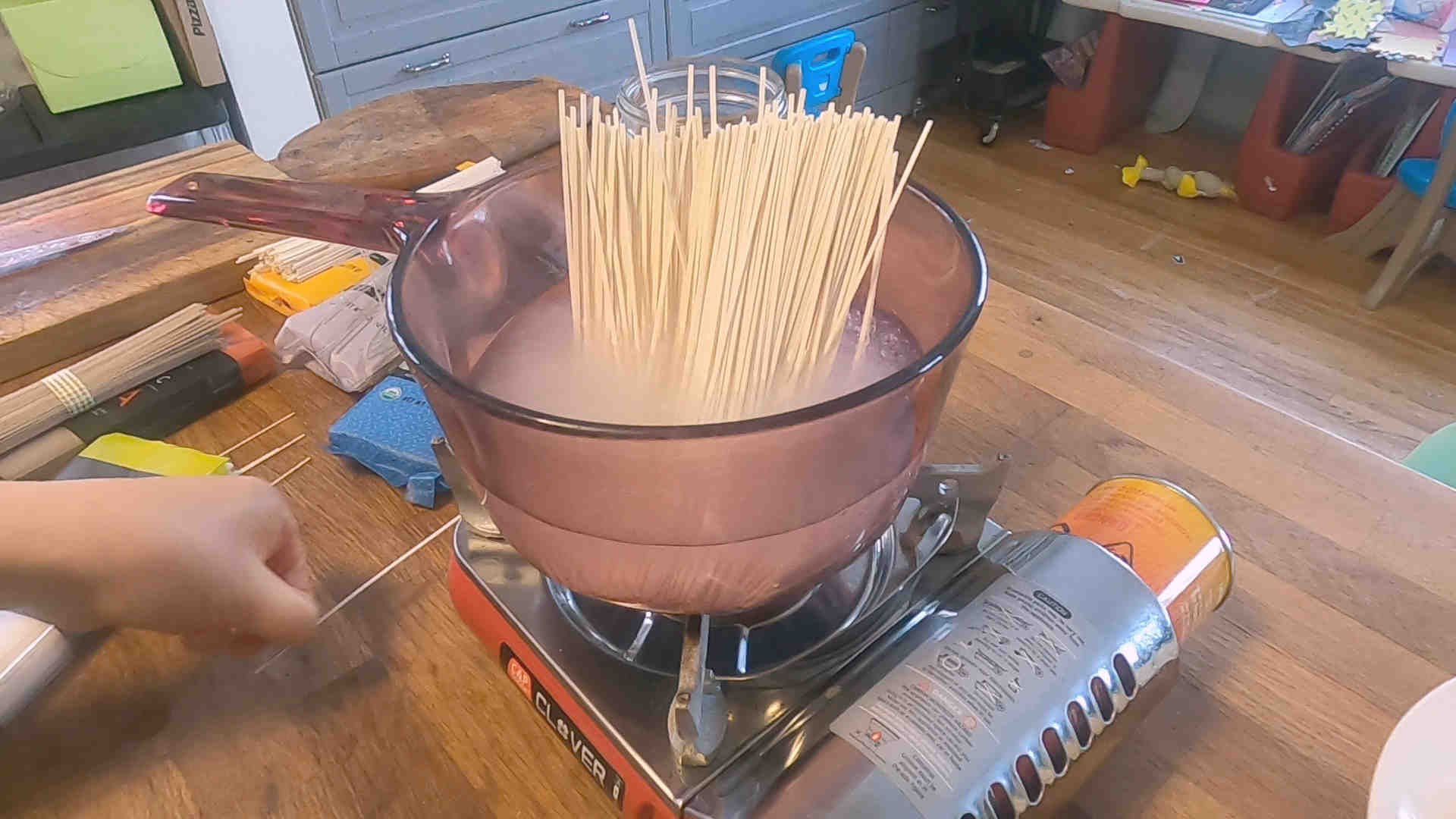 COOKING UDONG NOODLES 2.jpg