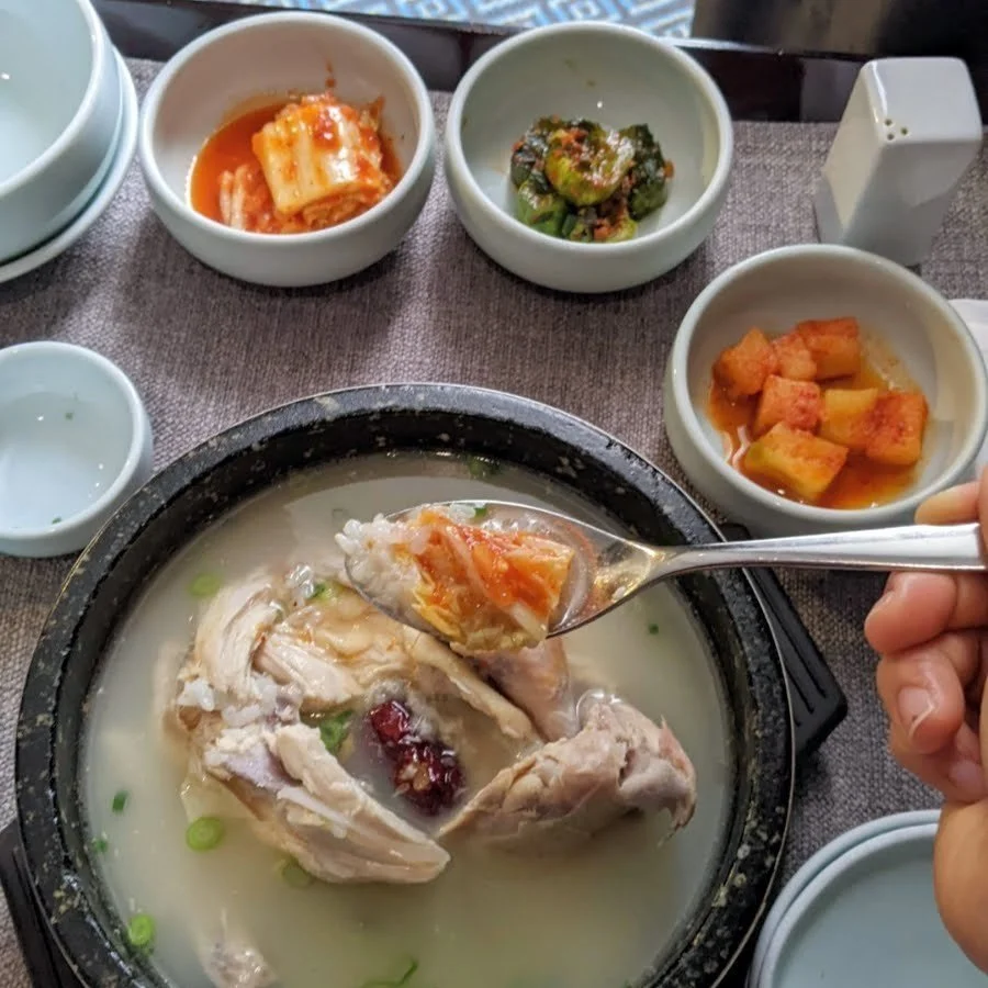 Samgyetang is meant to be on the bland side to enjoy with Kimchi.