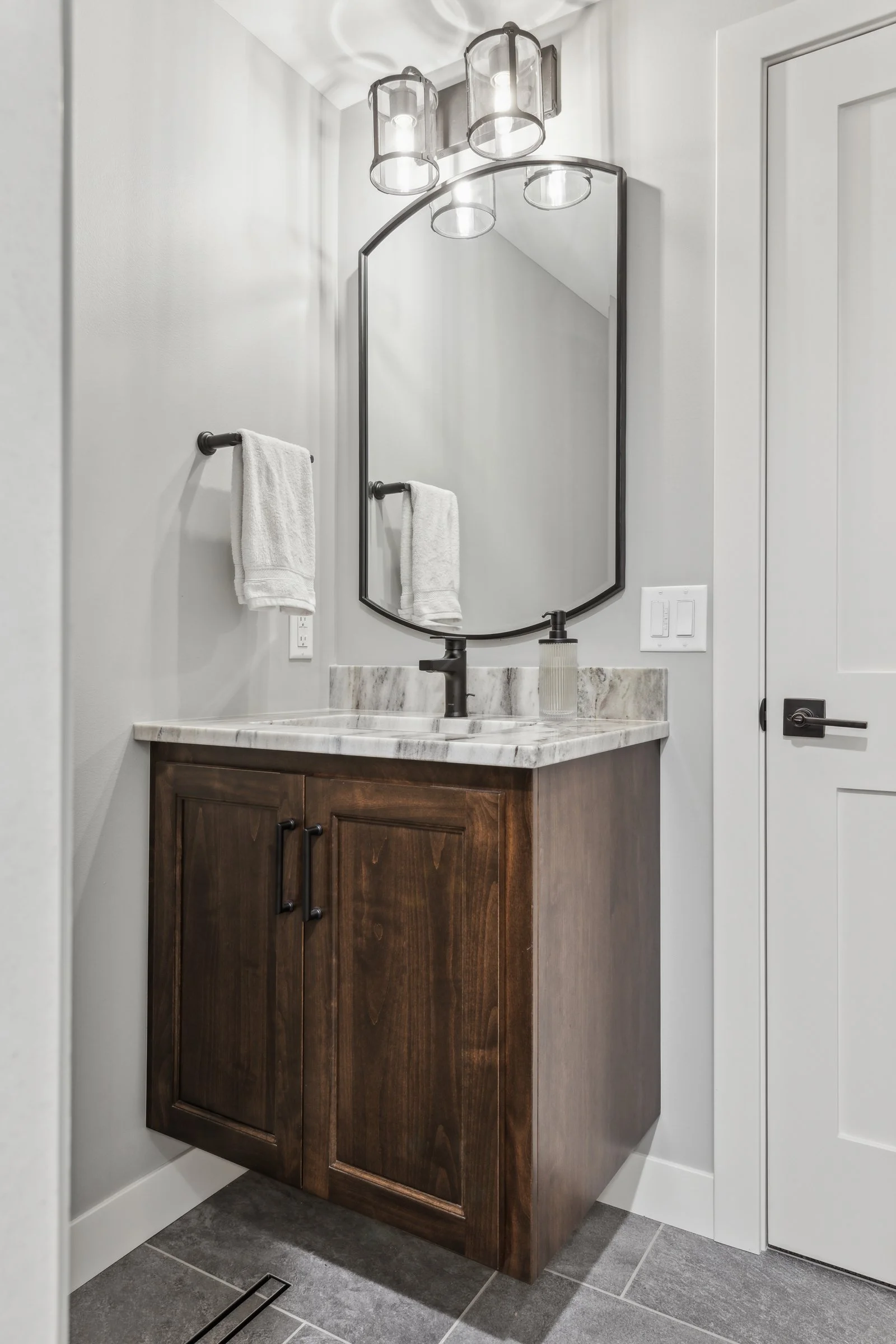JLC Remodel + Mathews Vasek Construction - Highland Ct_033.jpg