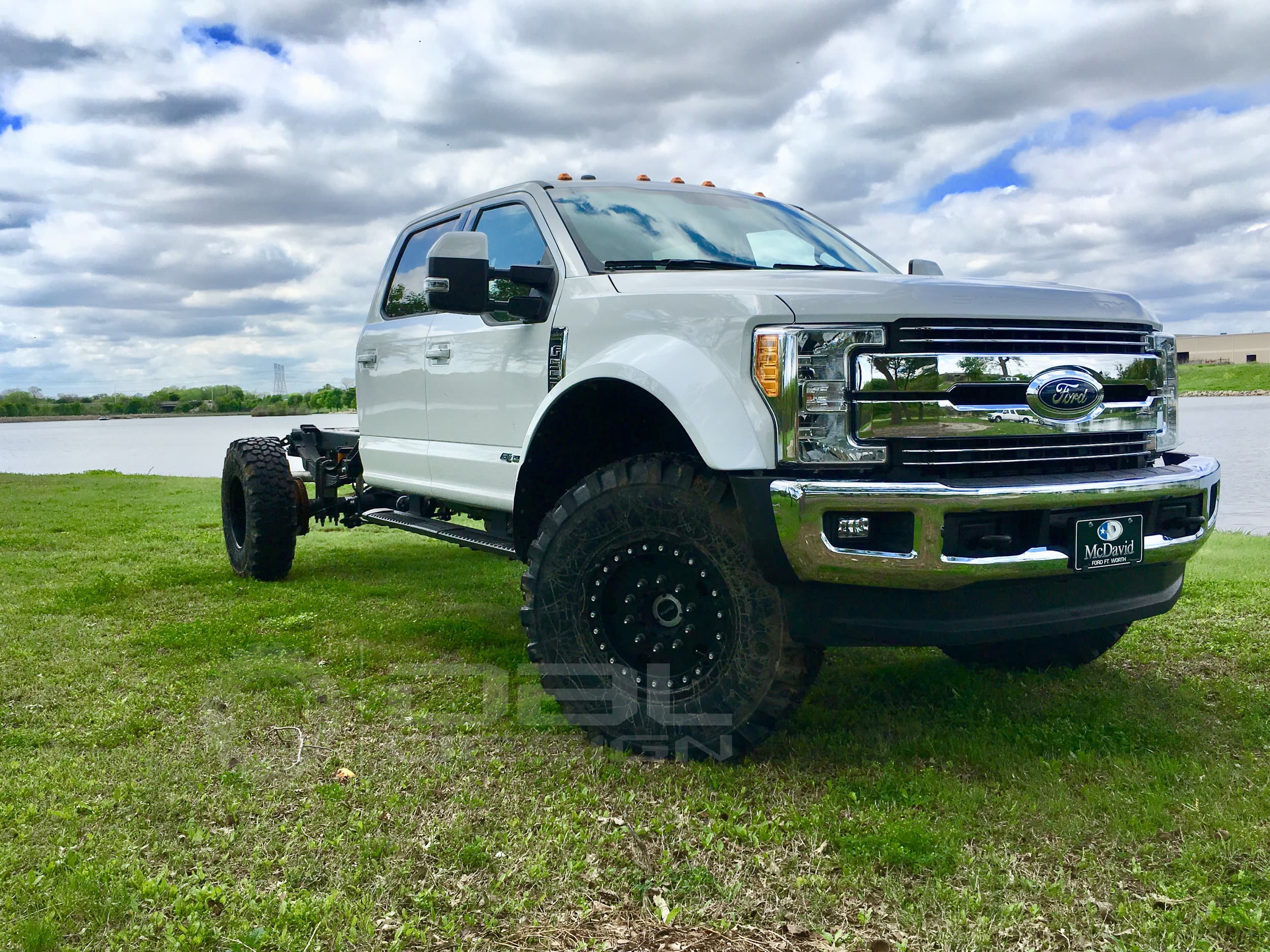 White F550