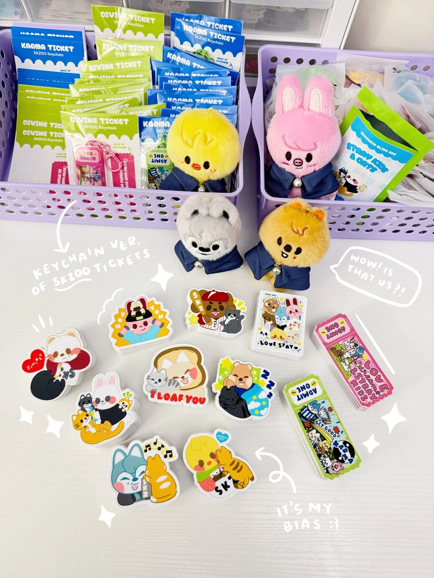 STICKER REVEAL ✨ hehe~ we got the SKZOOs w/ their favorite cat besties, some SKZOO album tickets 🎟️ &amp; a newly updated SKZOO Polaroid w/some cute deco 🙂&zwj;↕️

These will be a part of the shop release on Tuesday, March 31st @ 9am HST in celebra