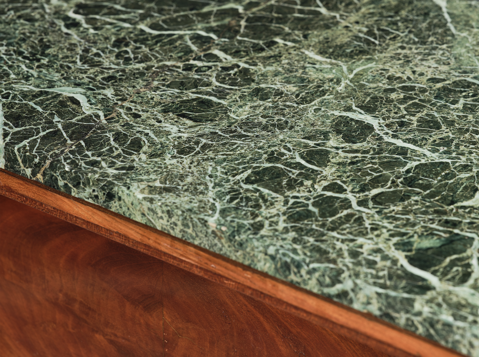 Myers & Monroe Console Marble.png