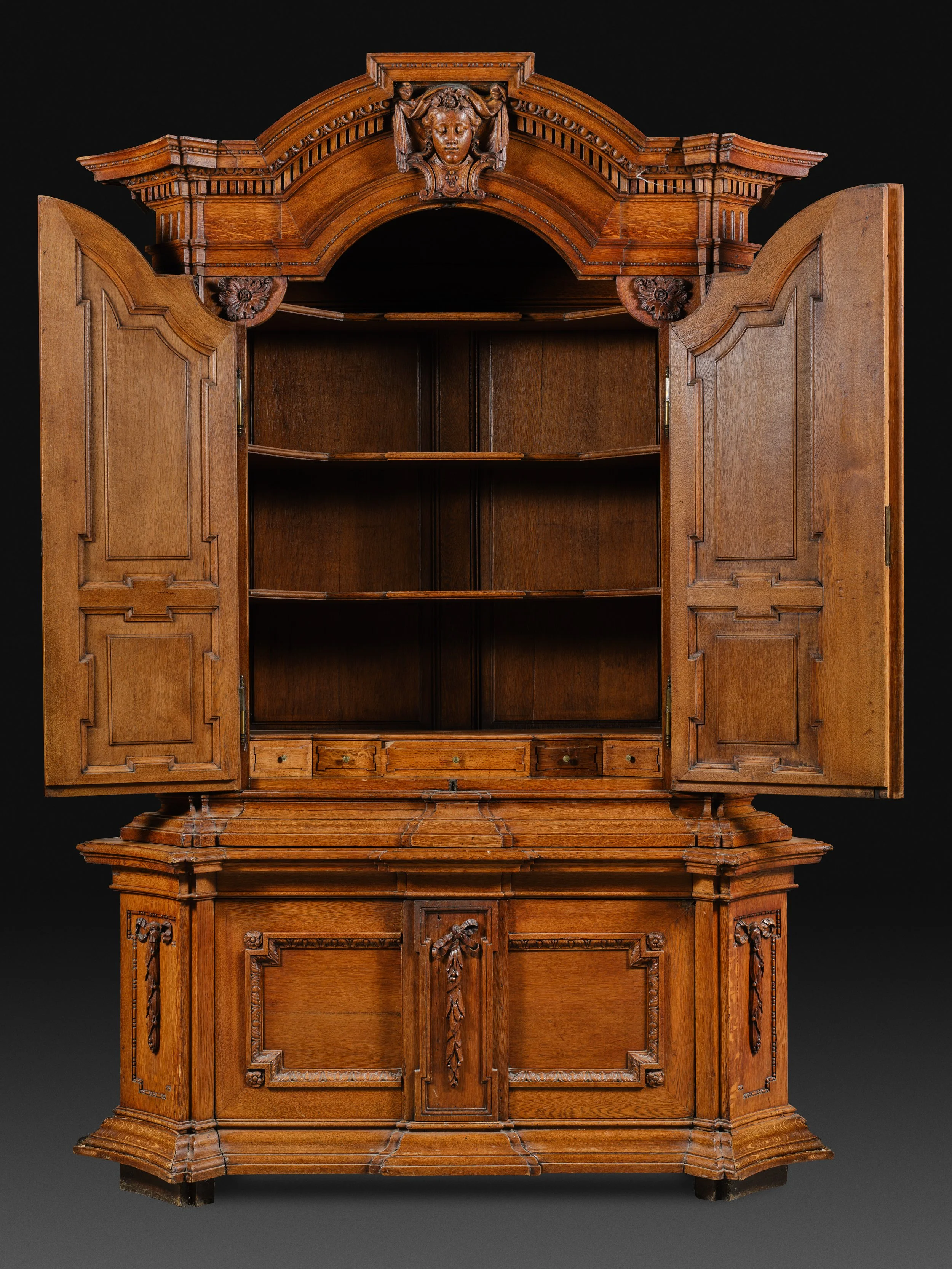 Buffet deux corps Namurois.JPG