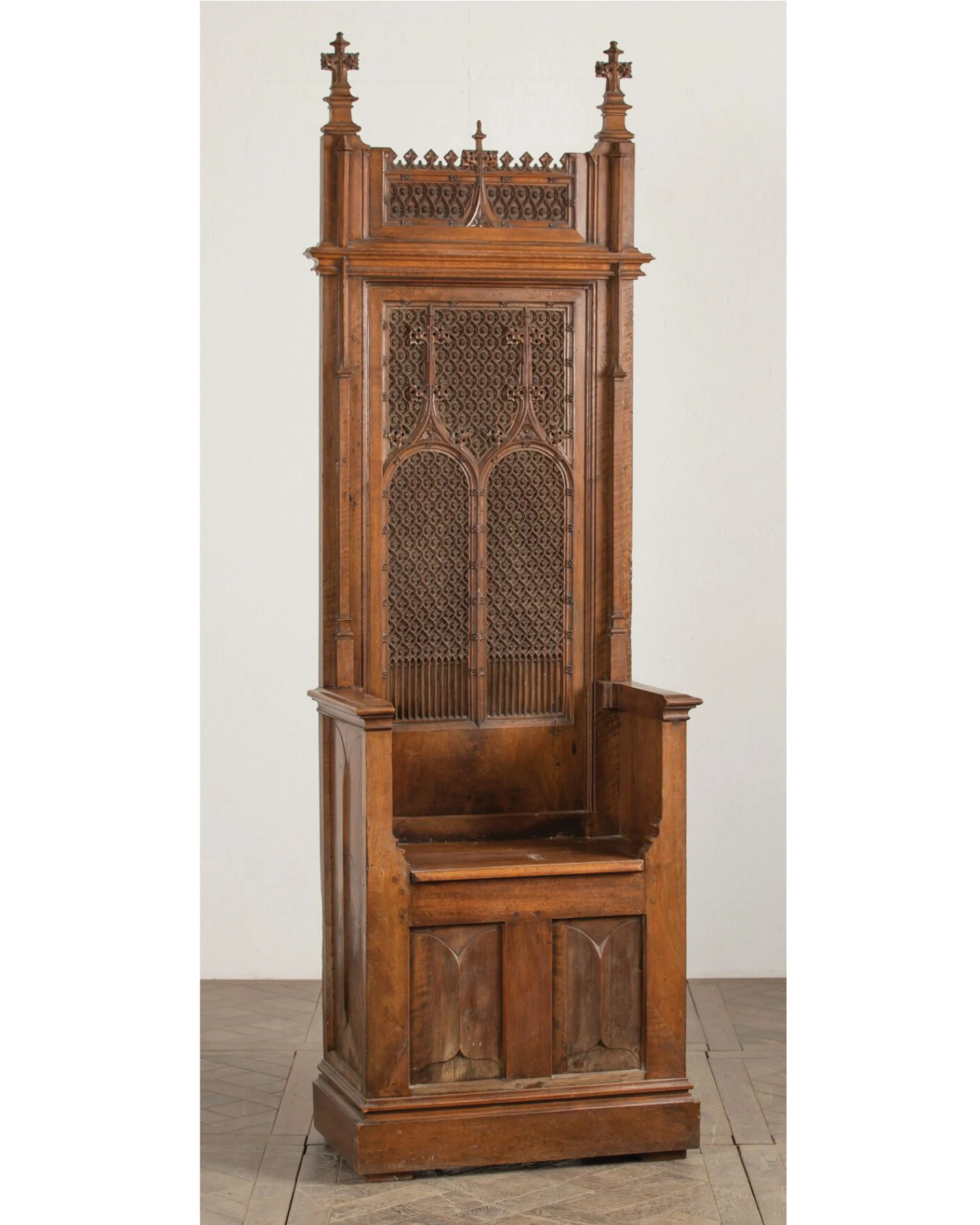 MYERS Cathedra French Neogothic Throne.JPG