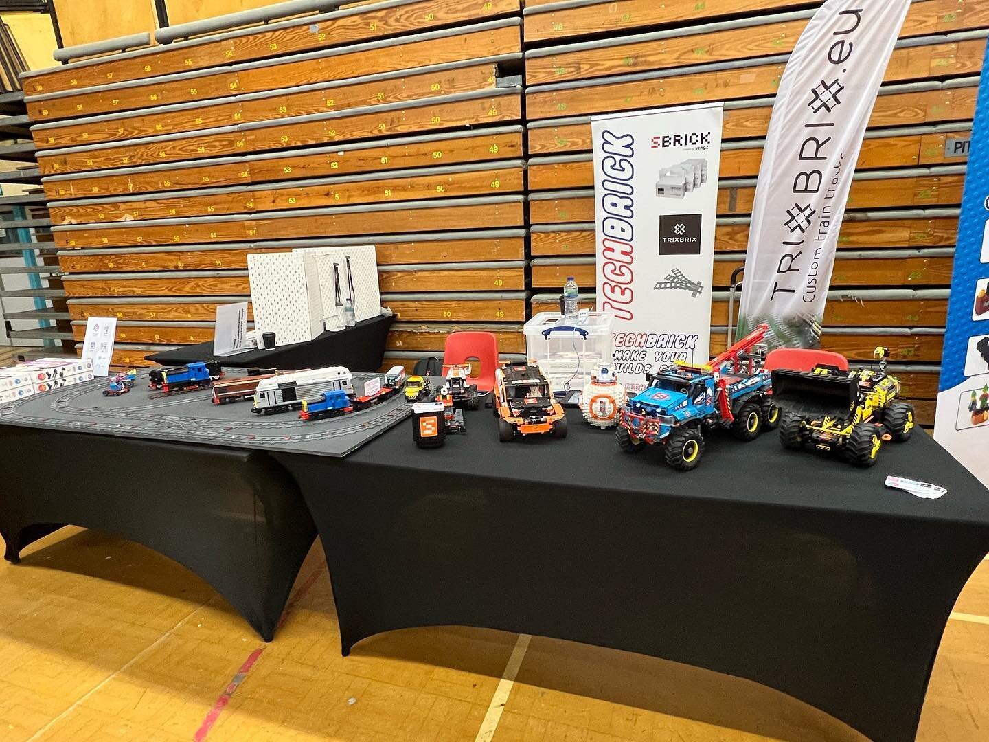 Our first outing of 2022! At the Reading Brick Show. Great to meet so many of our customers and have a chat! #circuitcubes #trixbrix #cada #sbrick #mouldking #lego #legotrains #legotechnic #afol #tfol