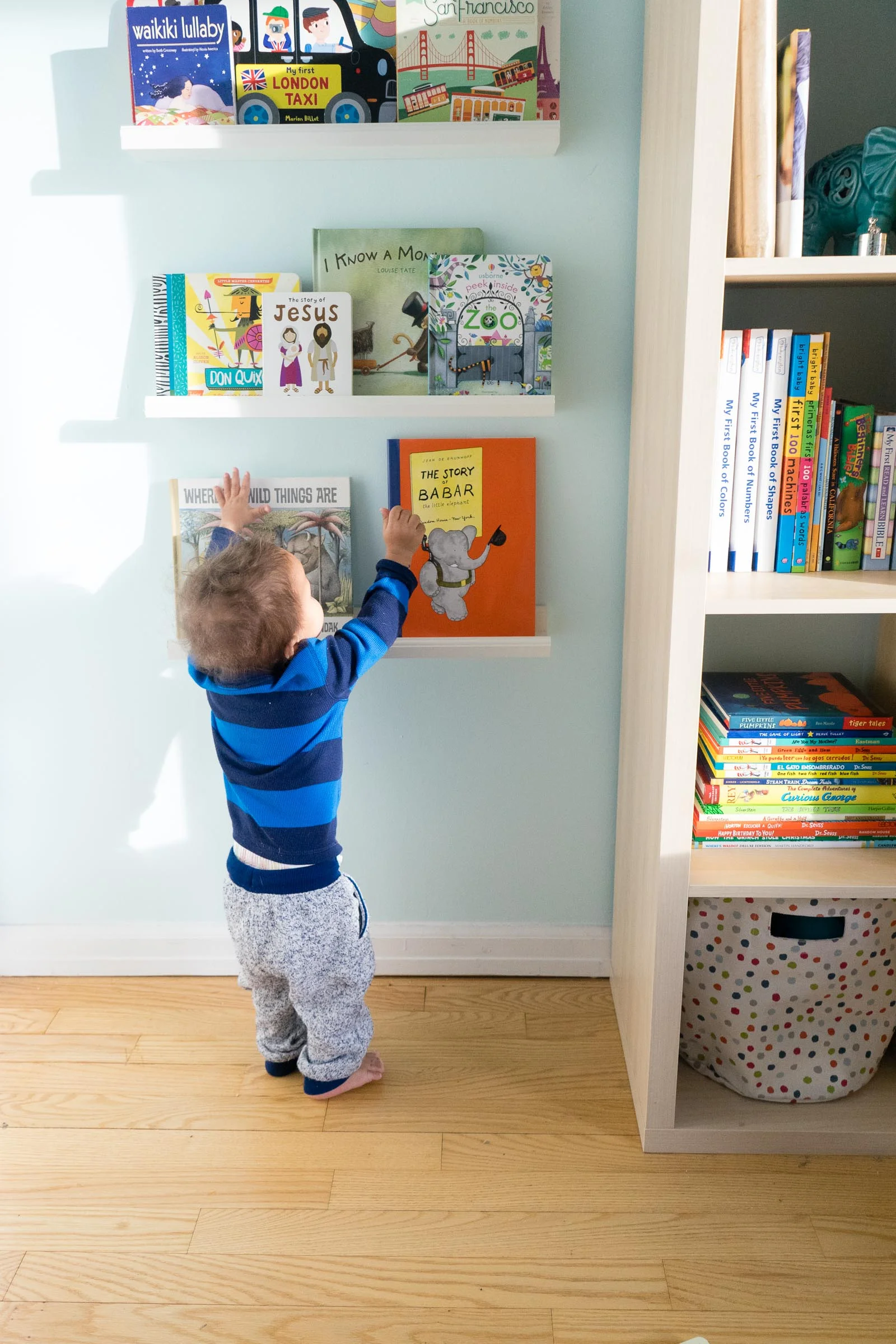 nursery-room_toddler-books_DIY_-book-display-25.jpg