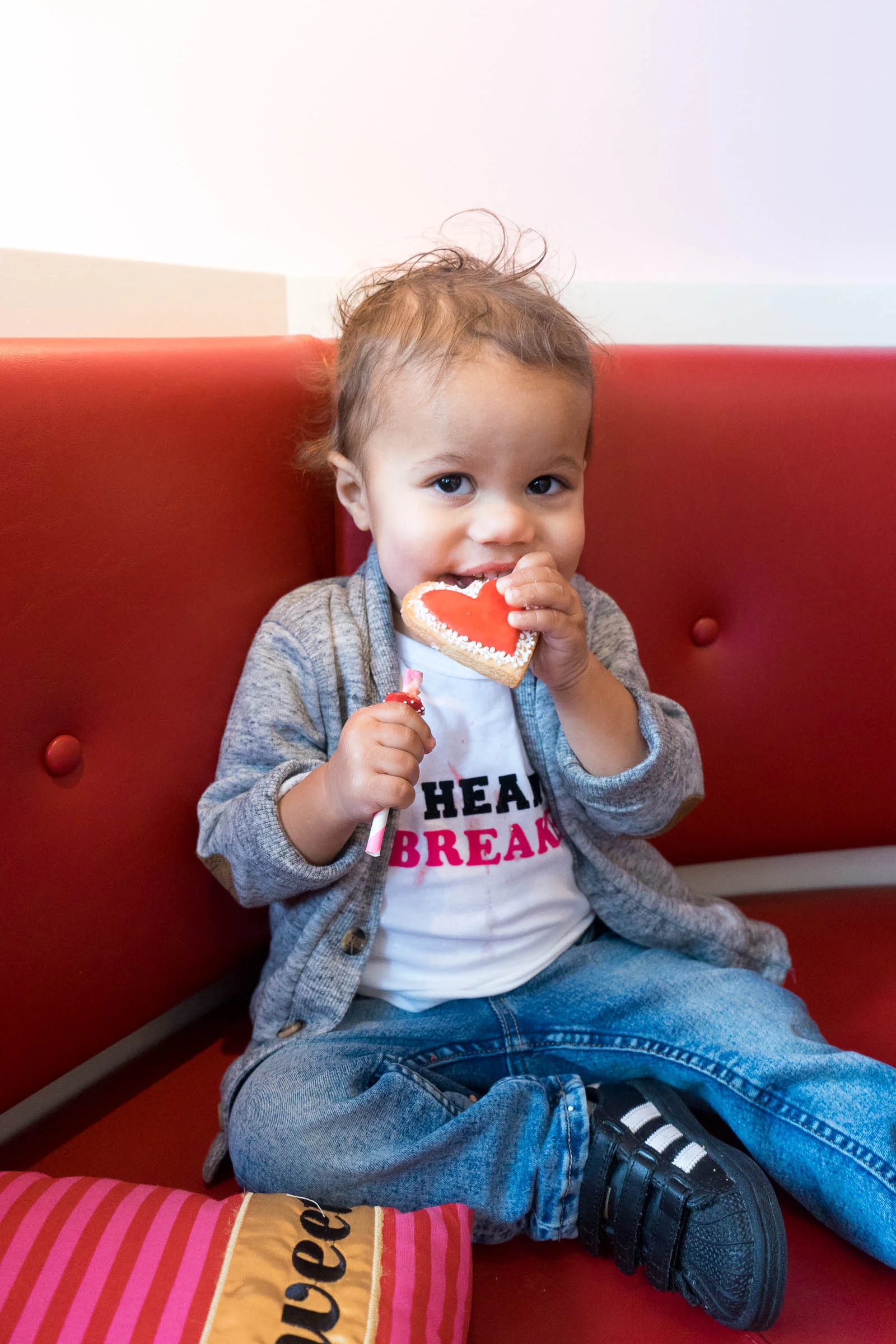 valentines-day-diy_toddler-style_pink-canery-23.jpg