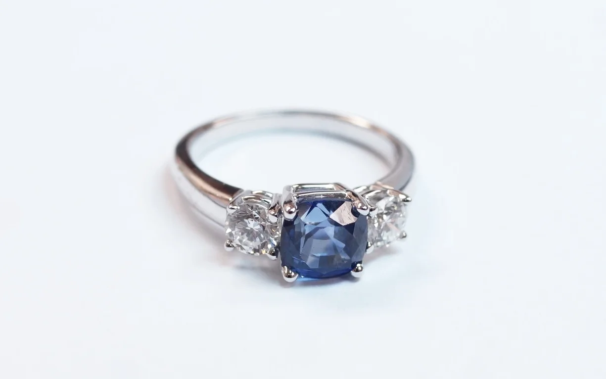 Uhr Jewelers