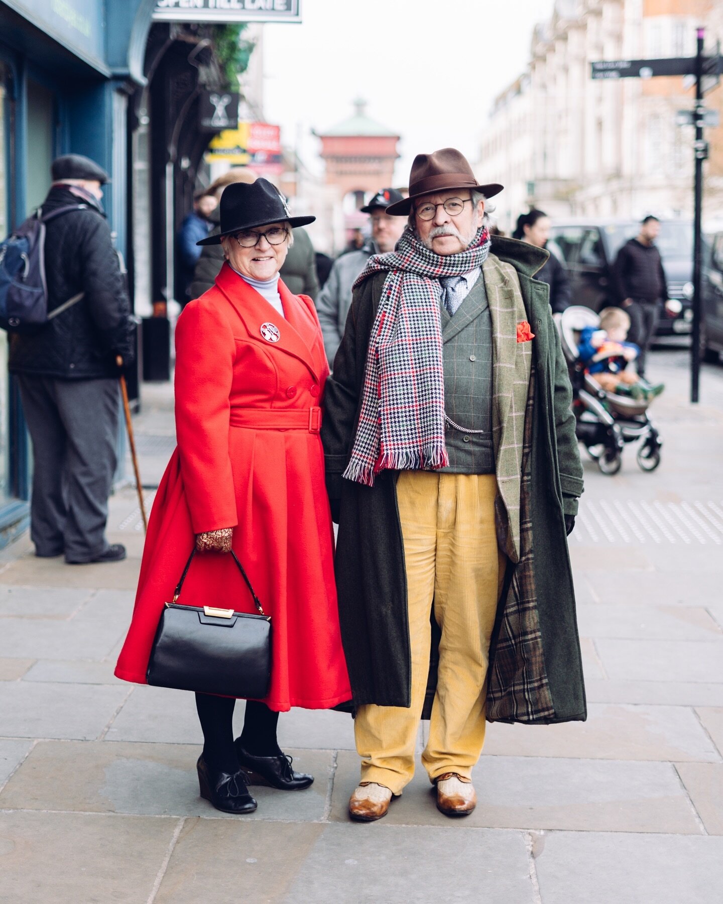 Colchester Street Style 📸 how amazing is this couple!!