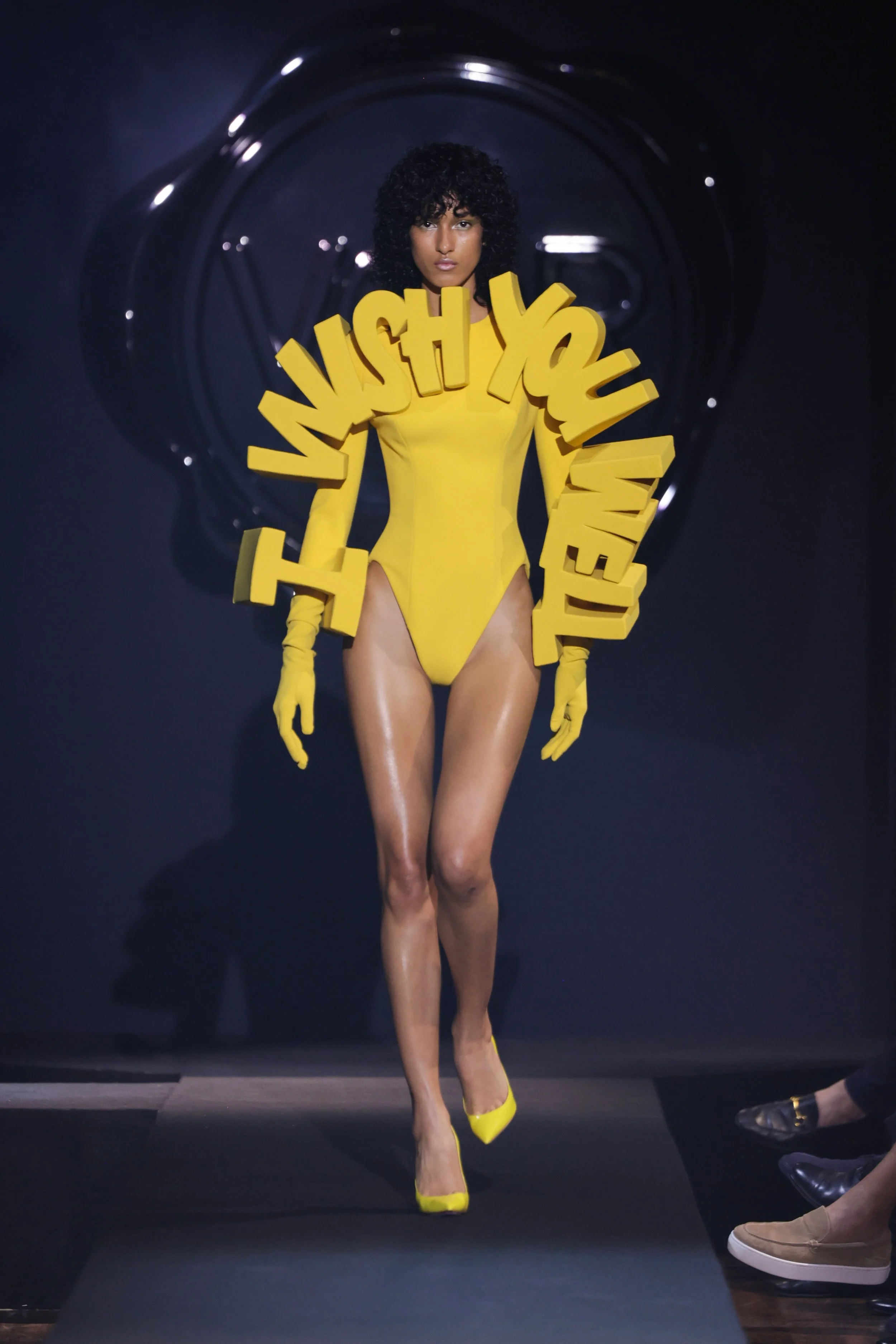 Viktor&Rolf Haute Couture AW23 - Look 16.JPG