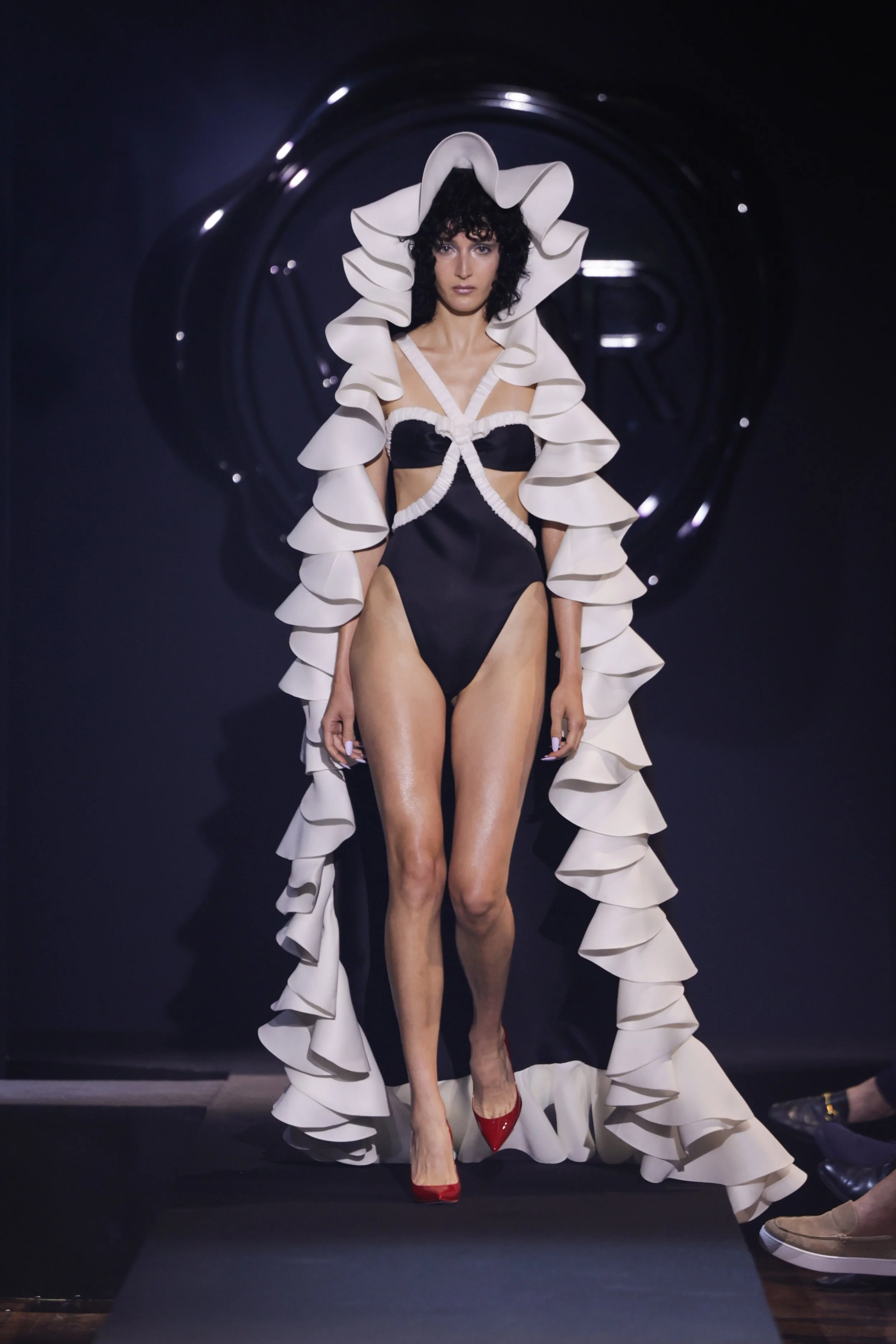 Viktor&Rolf Haute Couture AW23 - Look 14.JPG