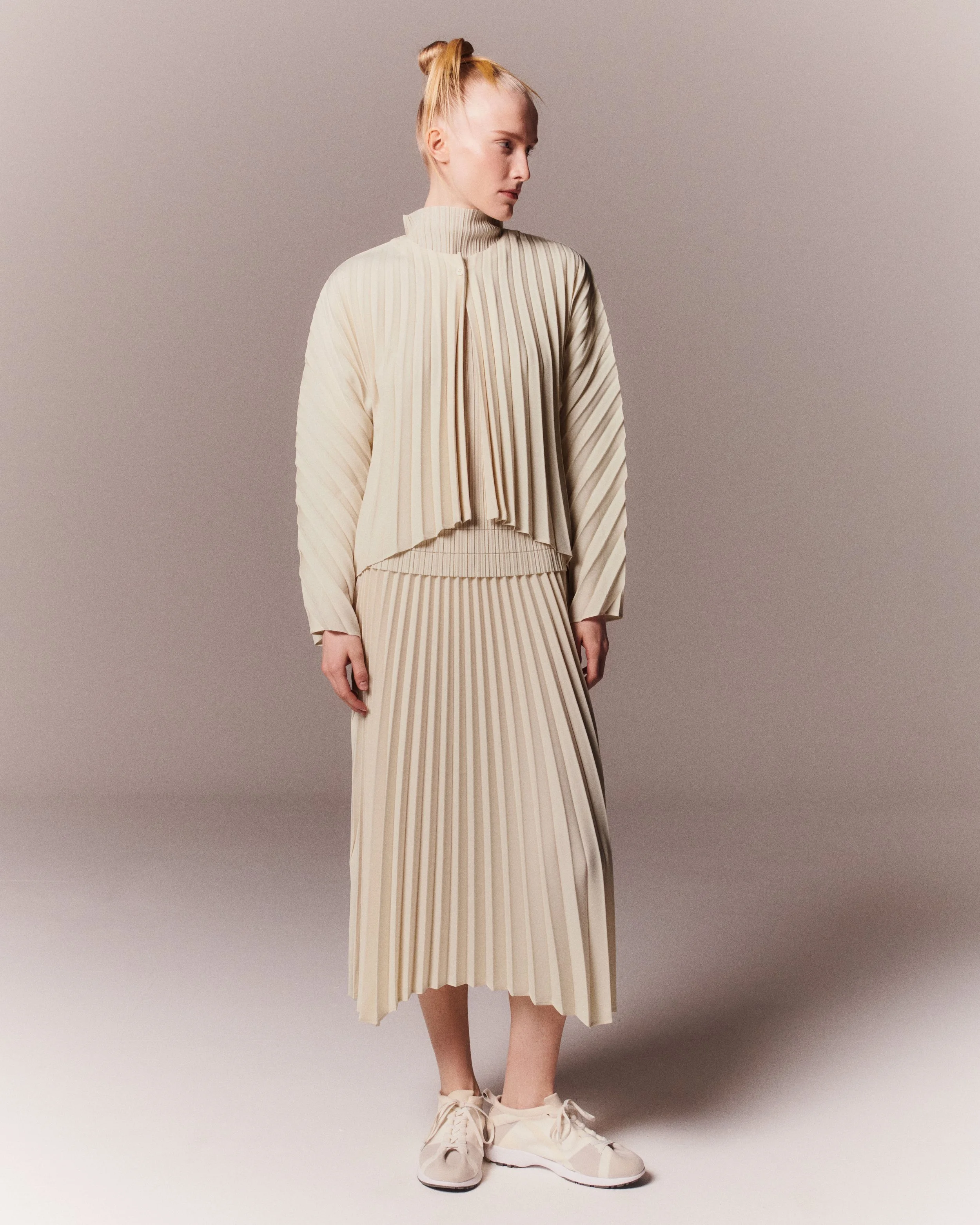 OCTOBER_250211_PLEATS-PLEASE_030_0177.jpg