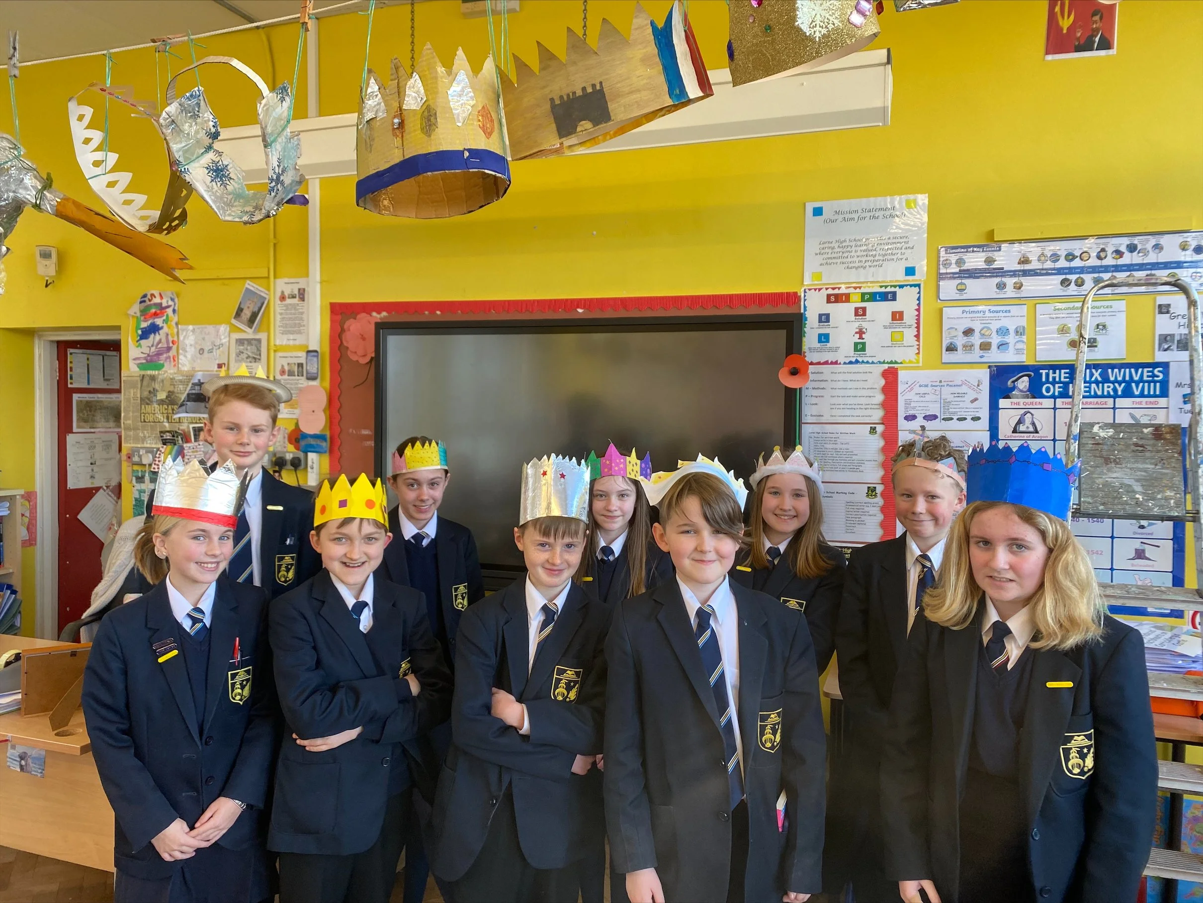 8L make crowns for William the Conqueror!