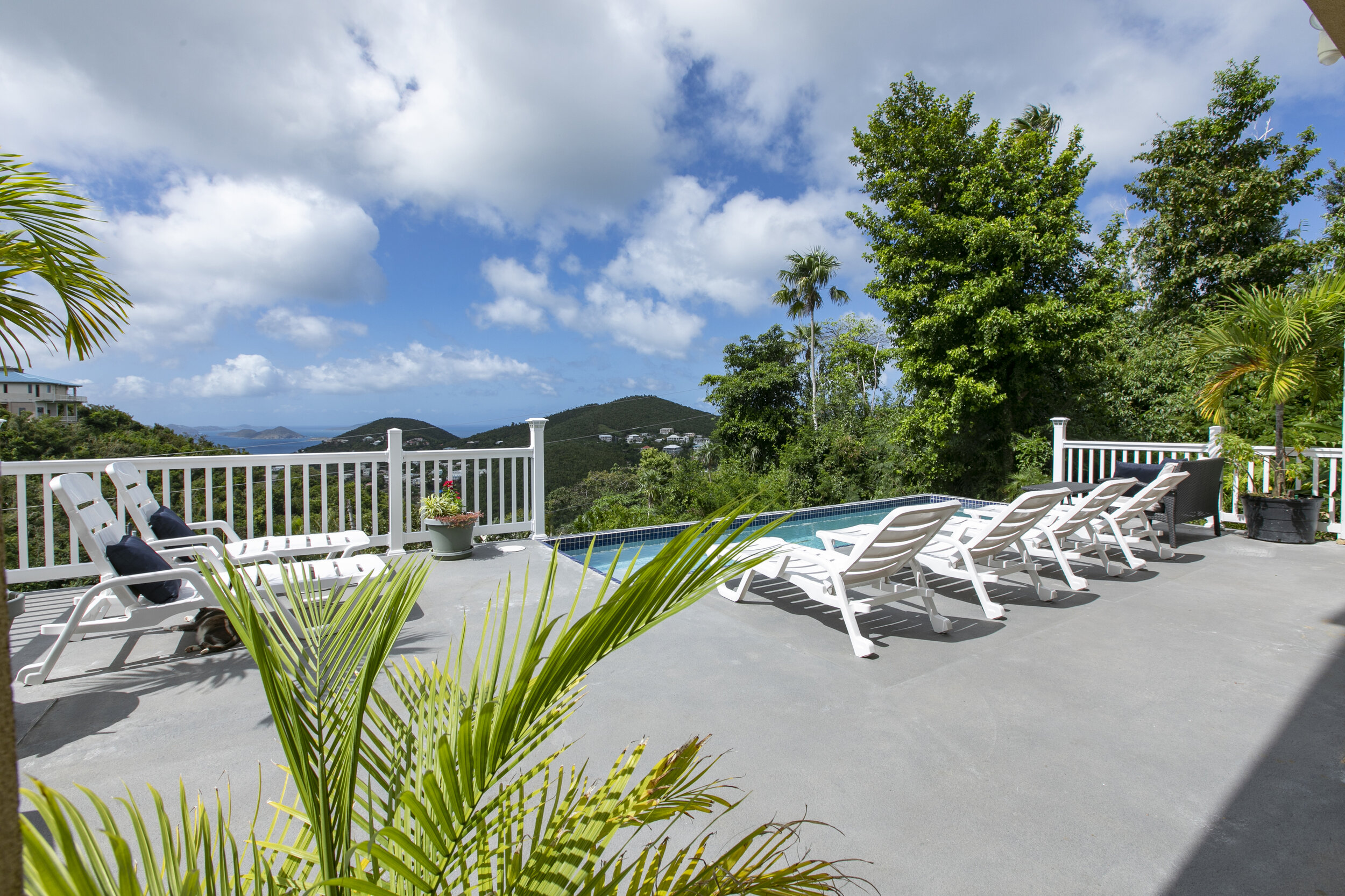 Shared Pool Deck