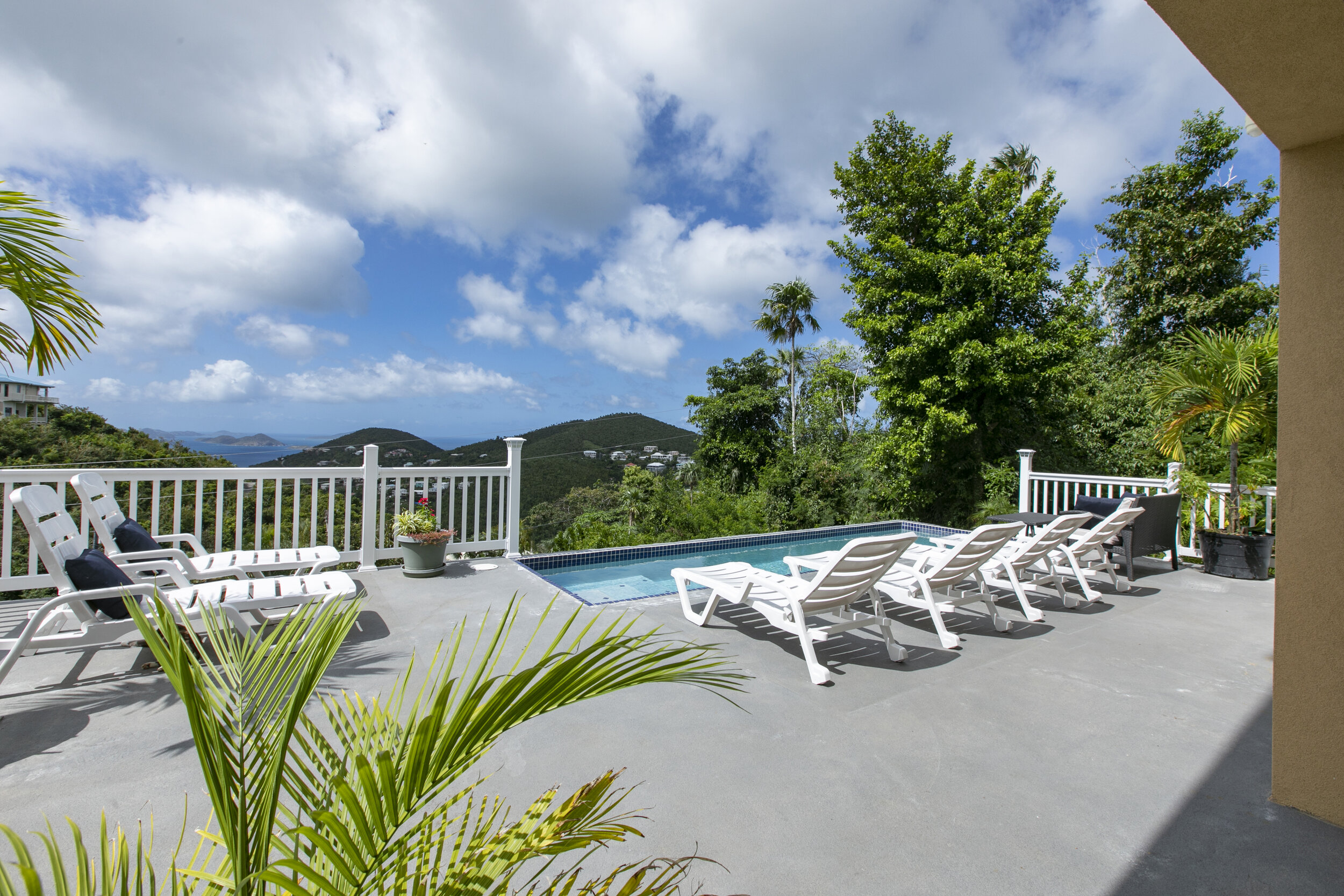 Shared Pool Deck