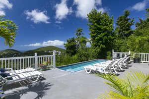 Shared pool deck