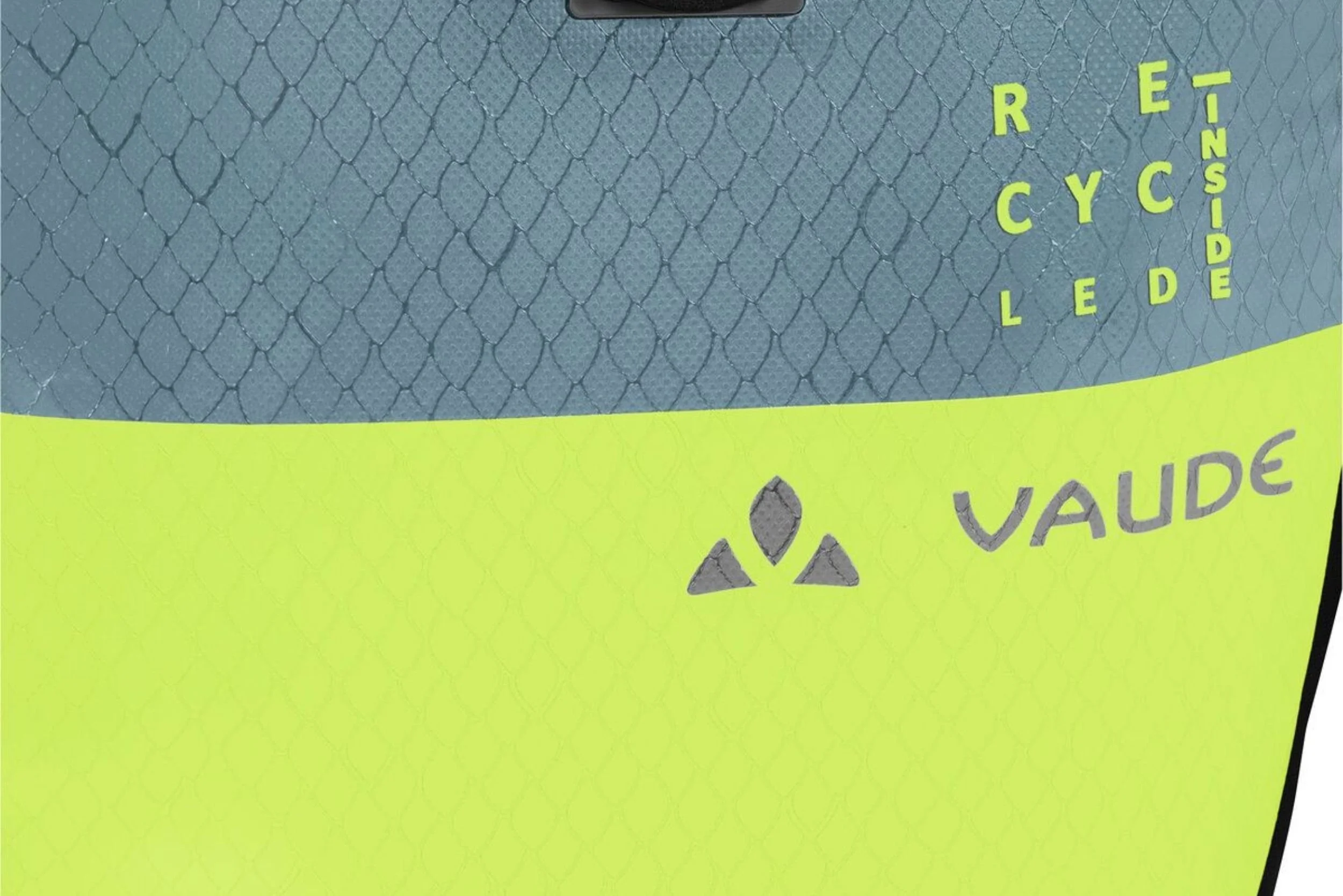 ciclo-ebikes.com_accessories_Vaude-Aqua Back Color bike bags, recycled main material(6).jpg