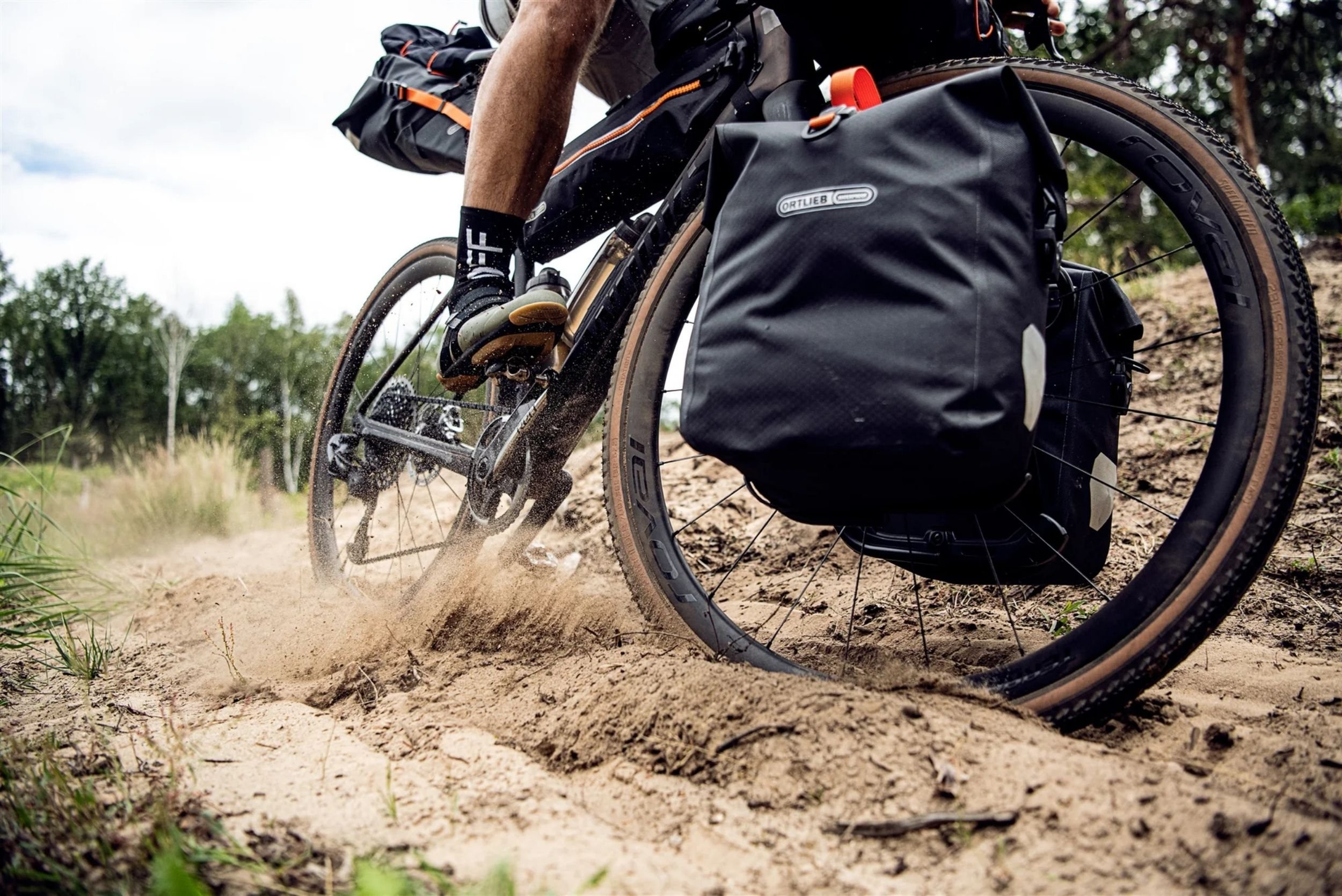 ciclo-ebikes.com_accessories_ORTLIEB_gravel-pack(15).jpg