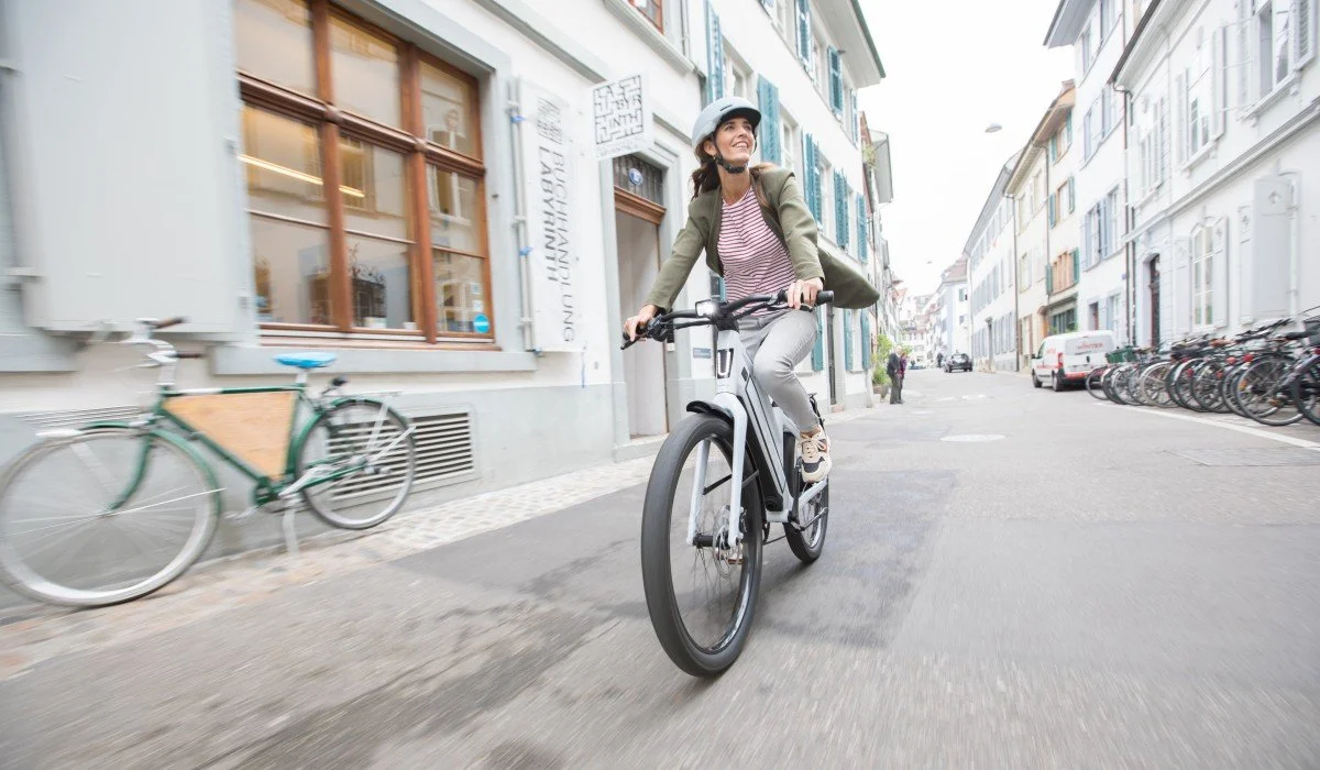 stromer st3 electric bicycle Pinion Comfort 814Wh w/Suspension Fork and ABS DURABILITYEQUIPED WITH CARBON BELTThe powerful and clean Gates carbon belt drive has been optimized for fast e Certified Stromer ST3 Pinion e-bike