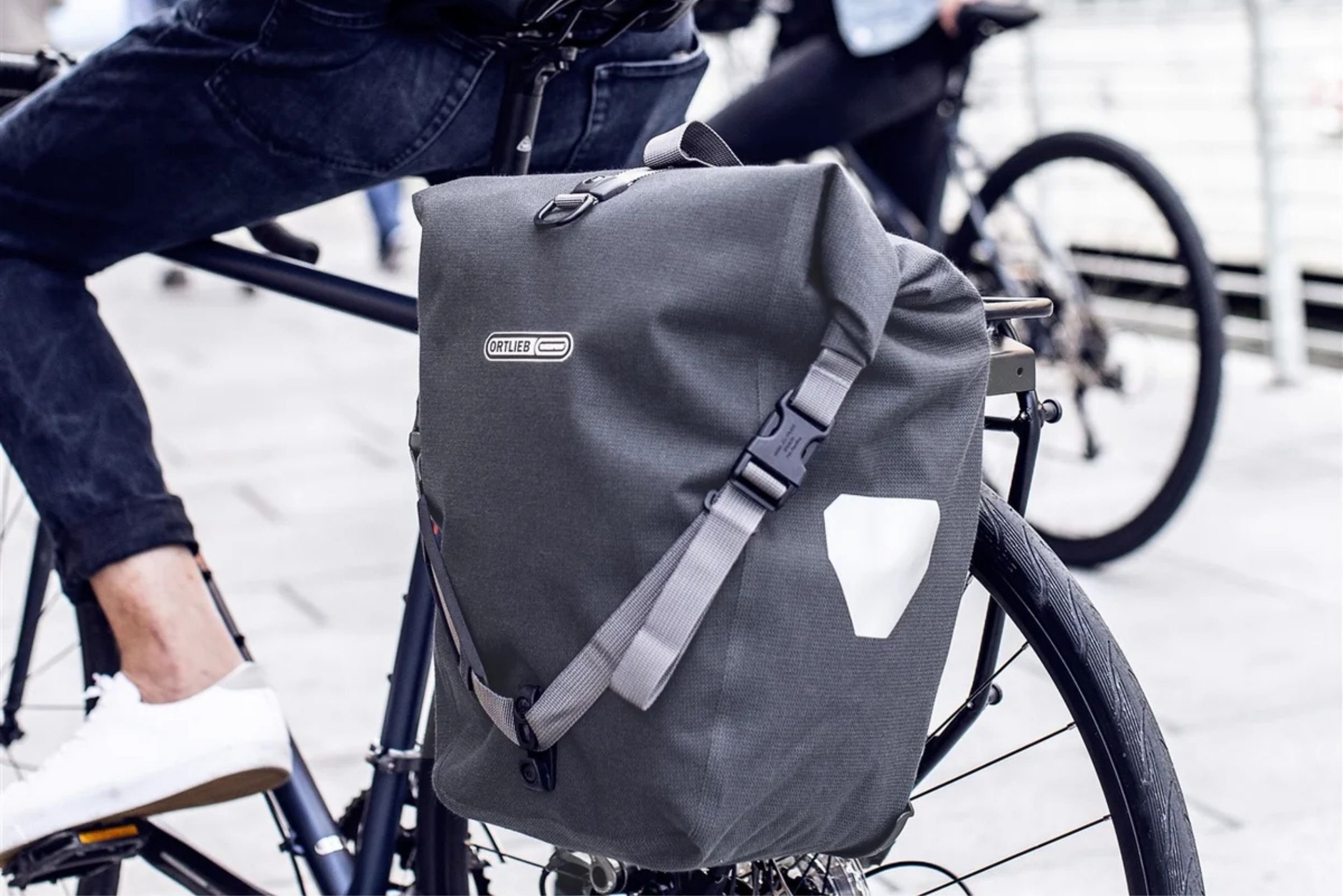 ciclo-ebikes.com_accessories_ORTLIEB_Back-Roller Urban Line(19).jpg