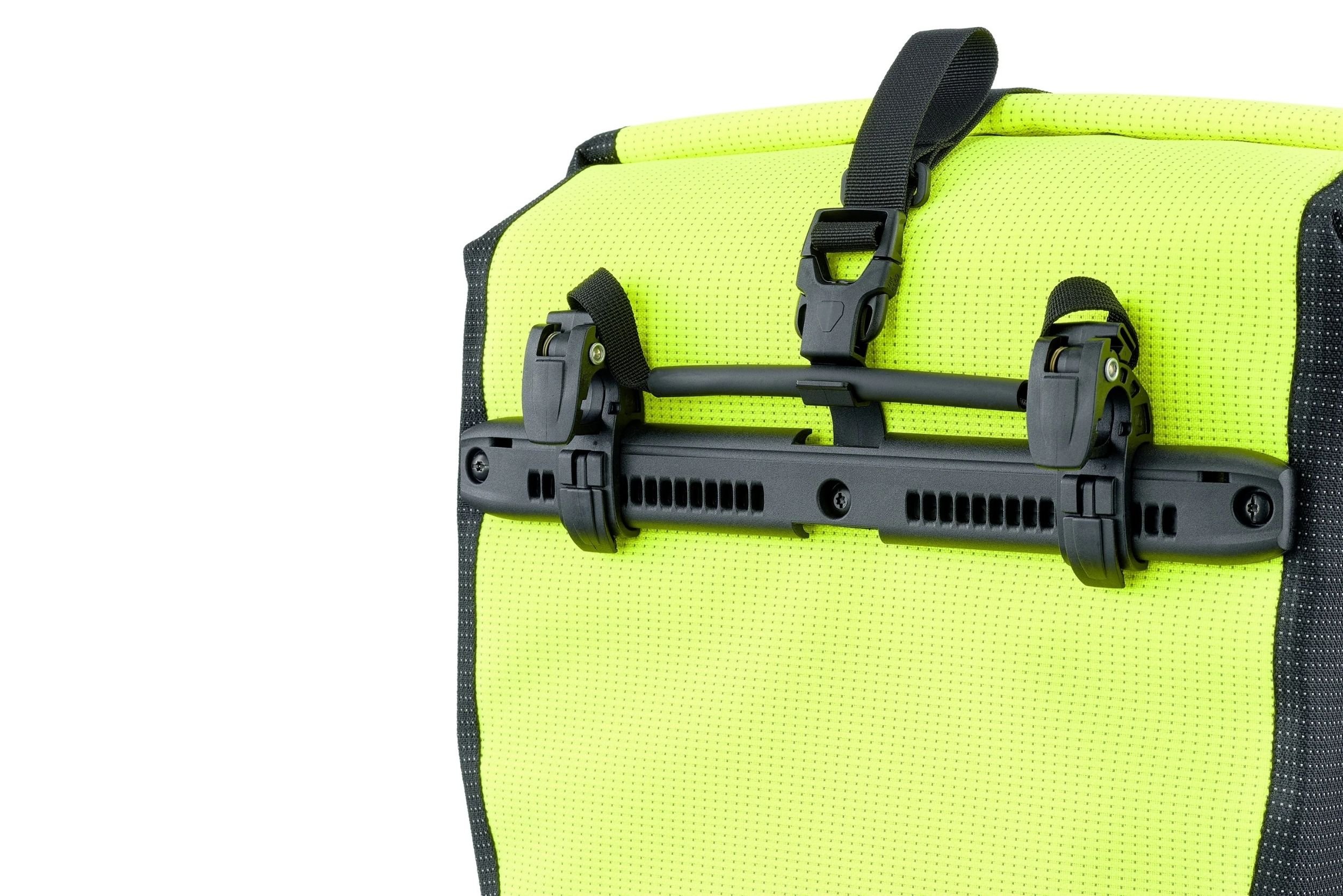ciclo-ebikes.com_accessories_ORTLIEB_Back-Roller High-Vis(3).jpg