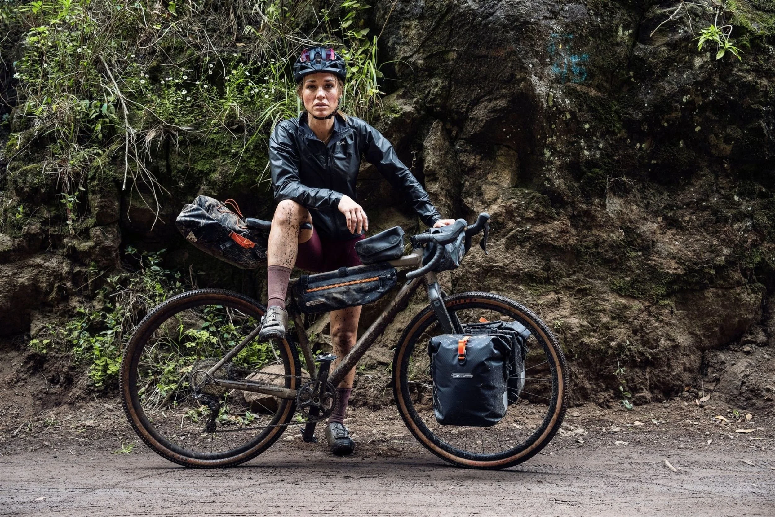 ciclo-ebikes.com_accessories_ORTLIEB_gravel-pack(16).jpg