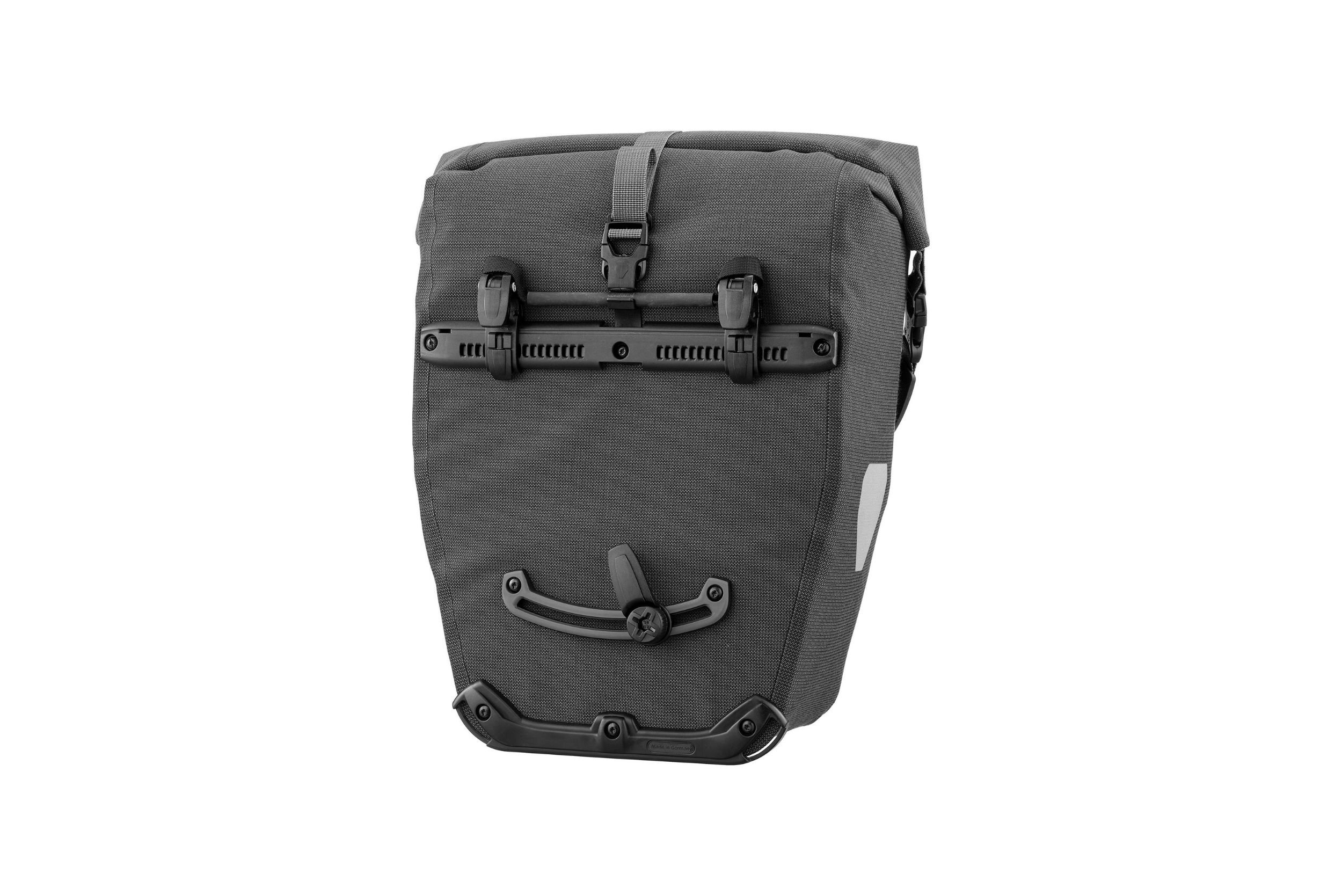ciclo-ebikes.com_accessories_ORTLIEB_Back-Roller Urban Line(16).jpg