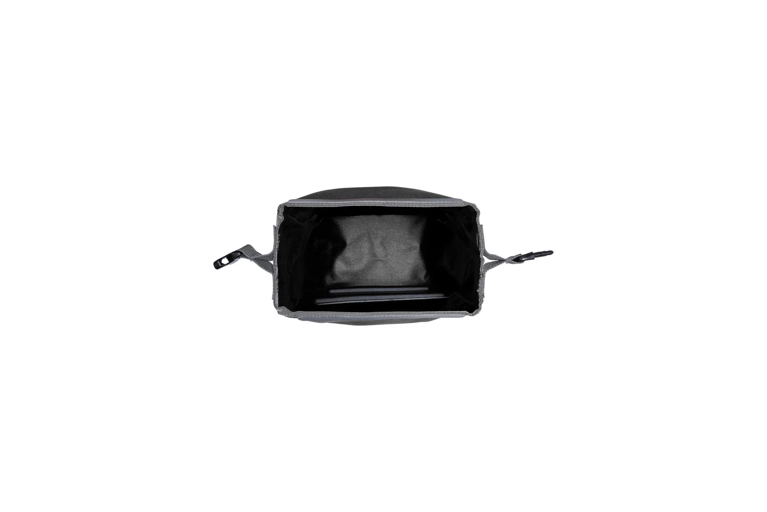 ciclo-ebikes.com_accessories_ORTLIEB_Fork-pack-plus(16).jpg
