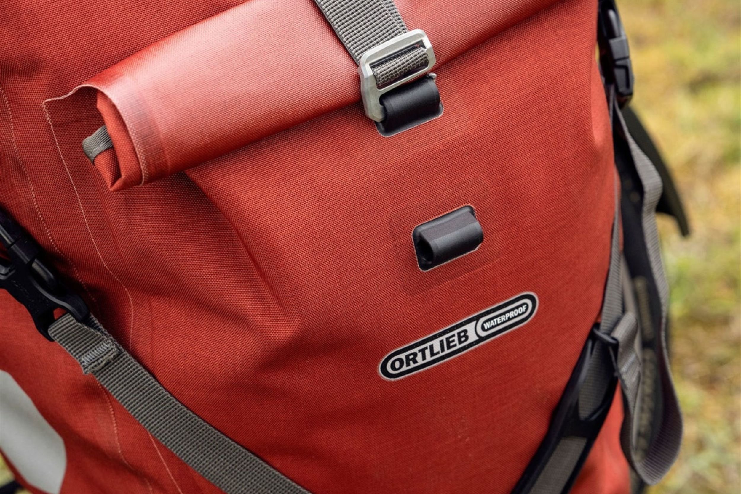 ciclo-ebikes.com_accessories_ORTLIEB_Back-Roller-plus(14).jpg