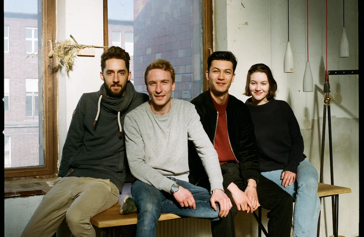 Group_01.jpg