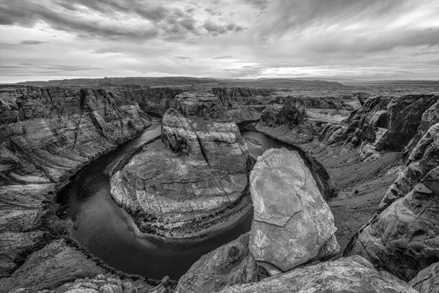 Horseshoe Bend is a very iconic and fun place to photograph! I revisited this image to edit it again. I thought it might look better in black and white. Enjoy!
.
.
.
#nikon #nikonphoto #arcteryx #lululemon #fstopgear #delta #ragandbone #natgeo #natge